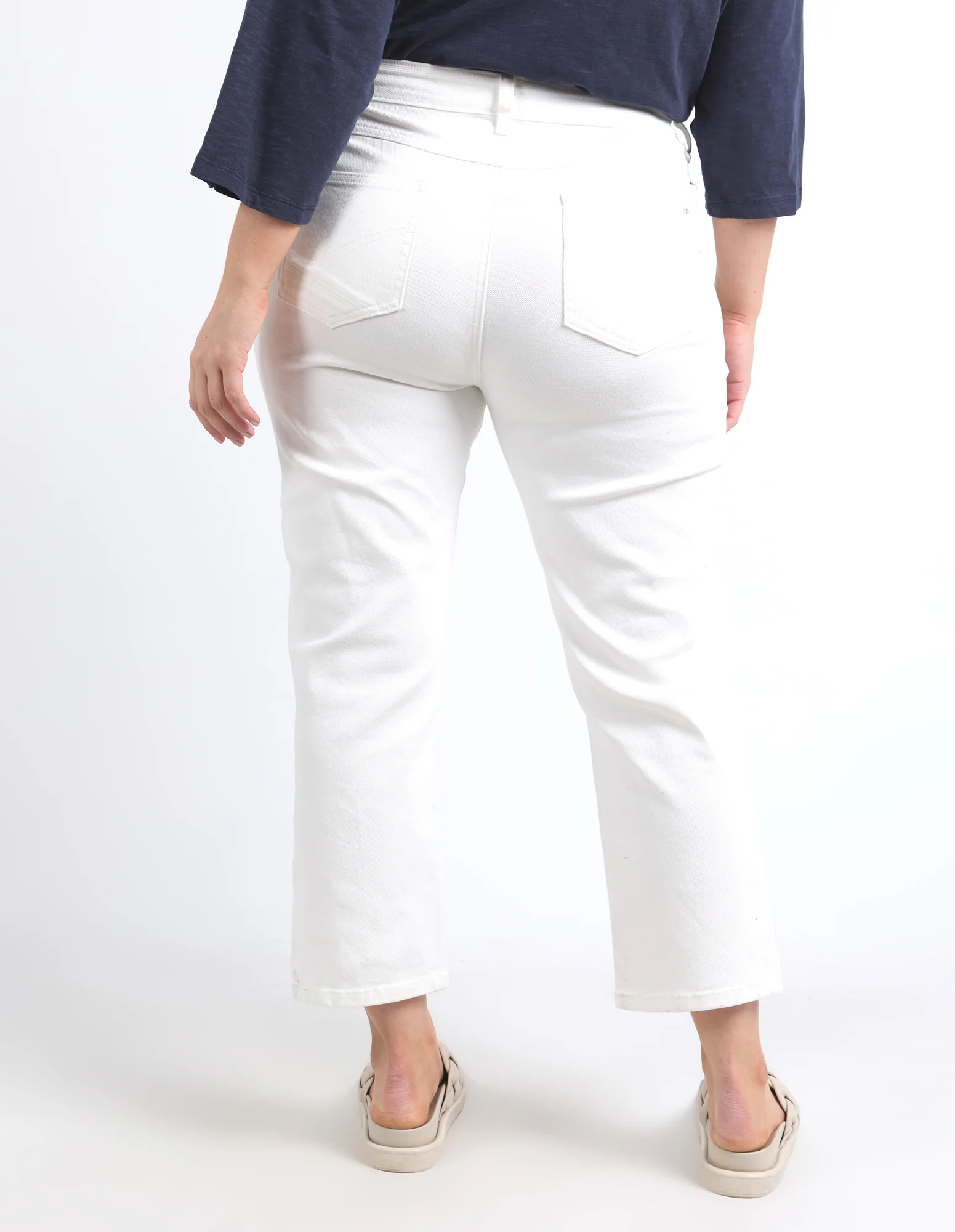 Ada Jean Vintage White - Image 8