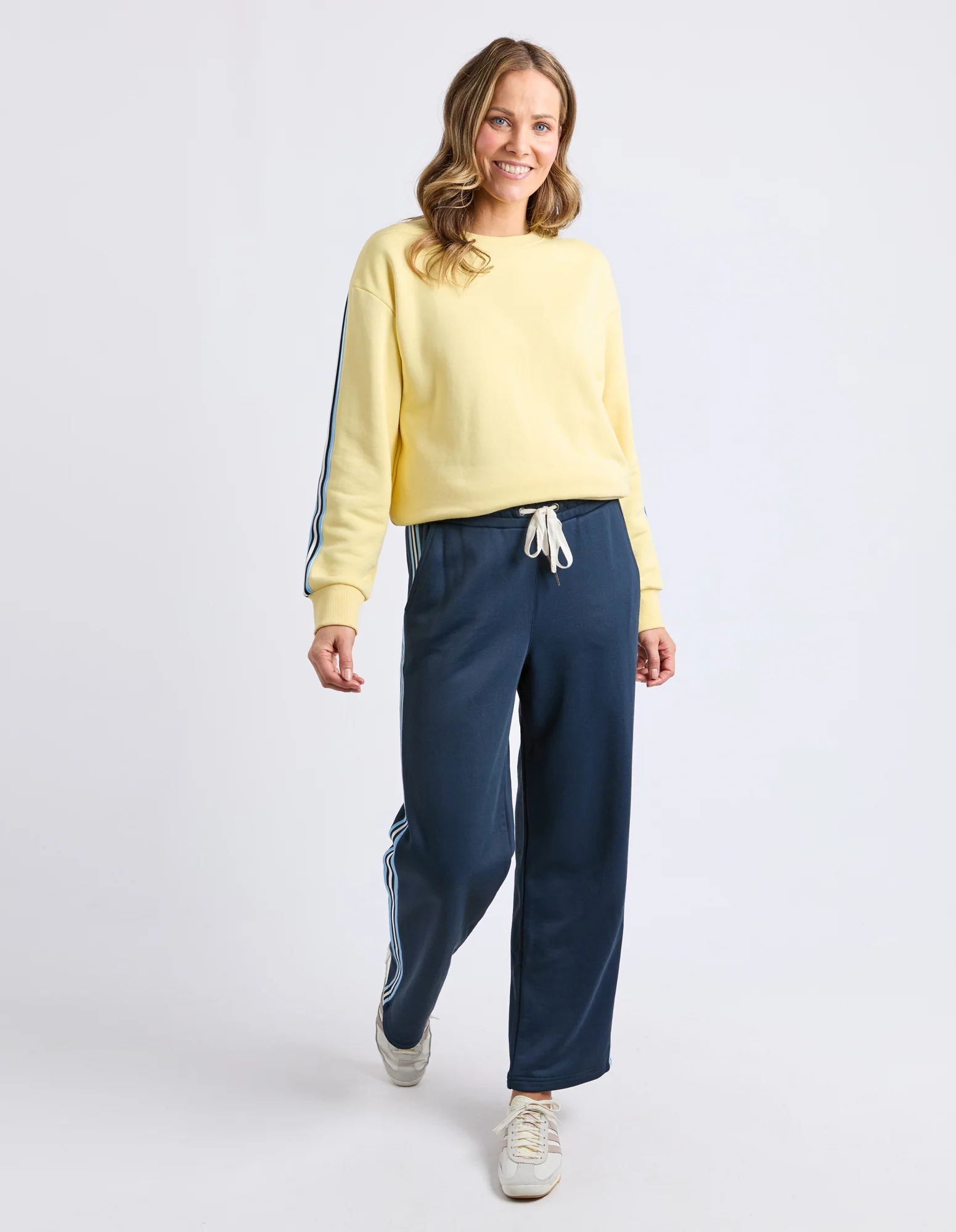 Amara Trackpant Dark Sapphire - Image 2