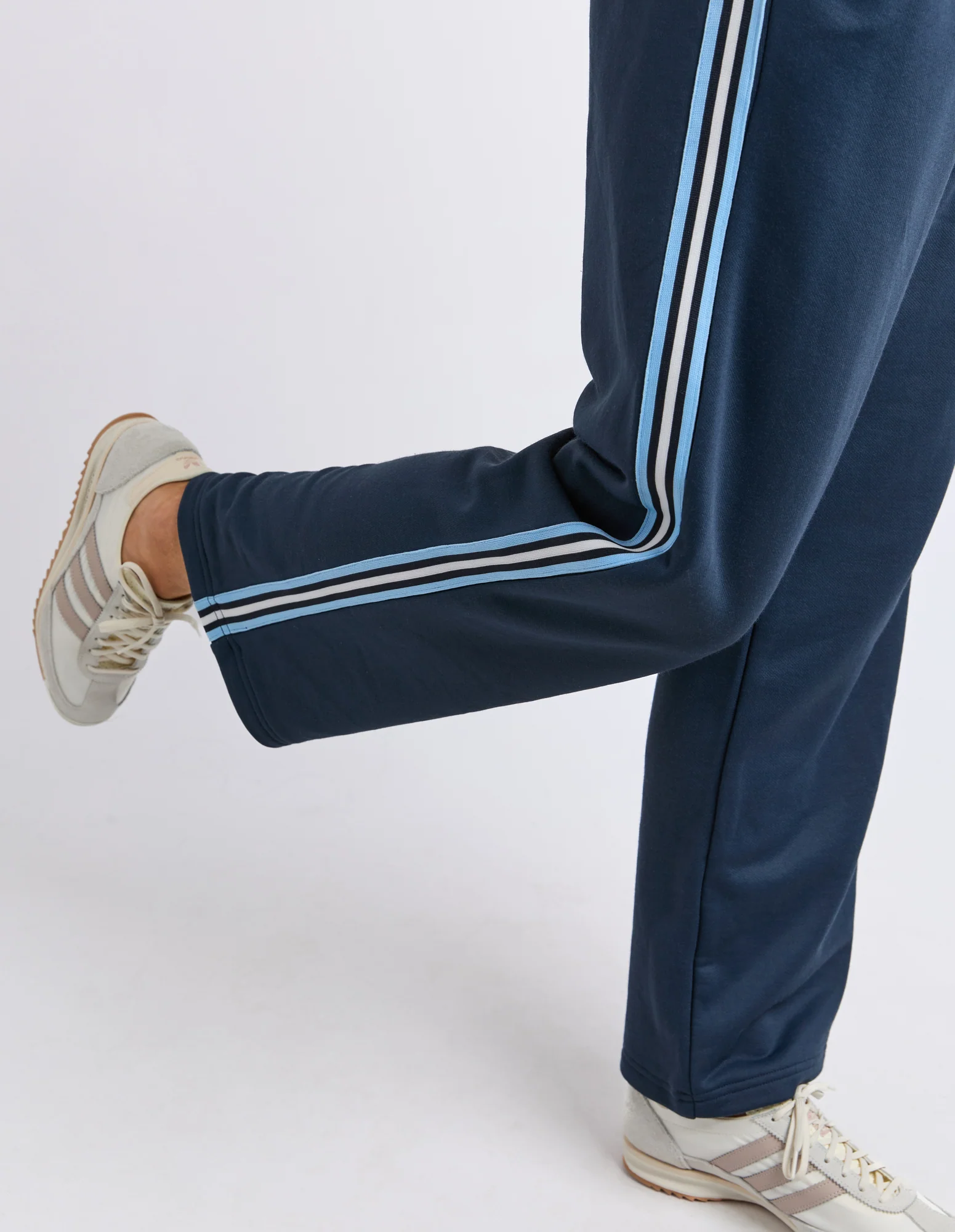 Amara Trackpant Dark Sapphire - Image 5