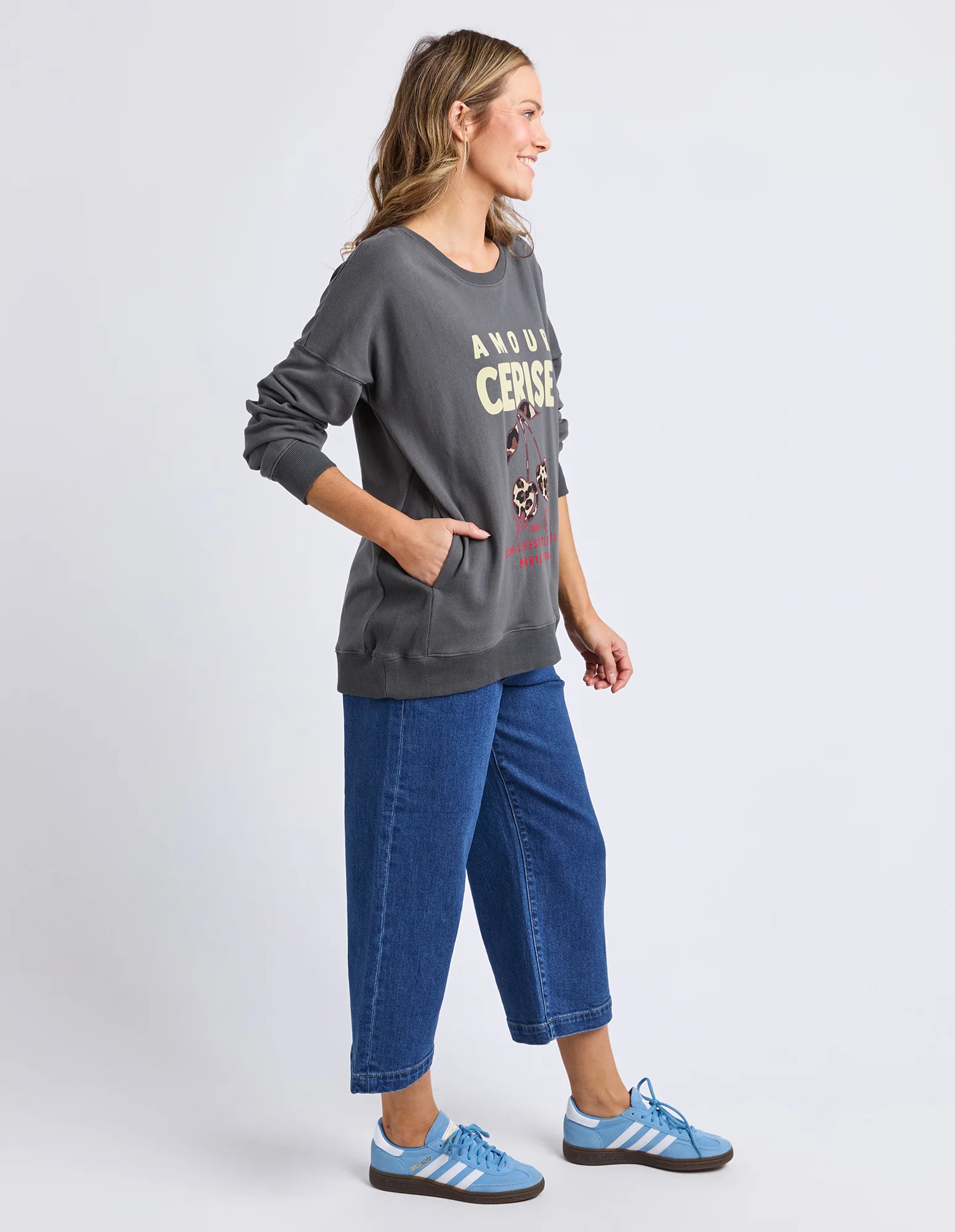 Amore Cerise Crew Washed Black - Image 6