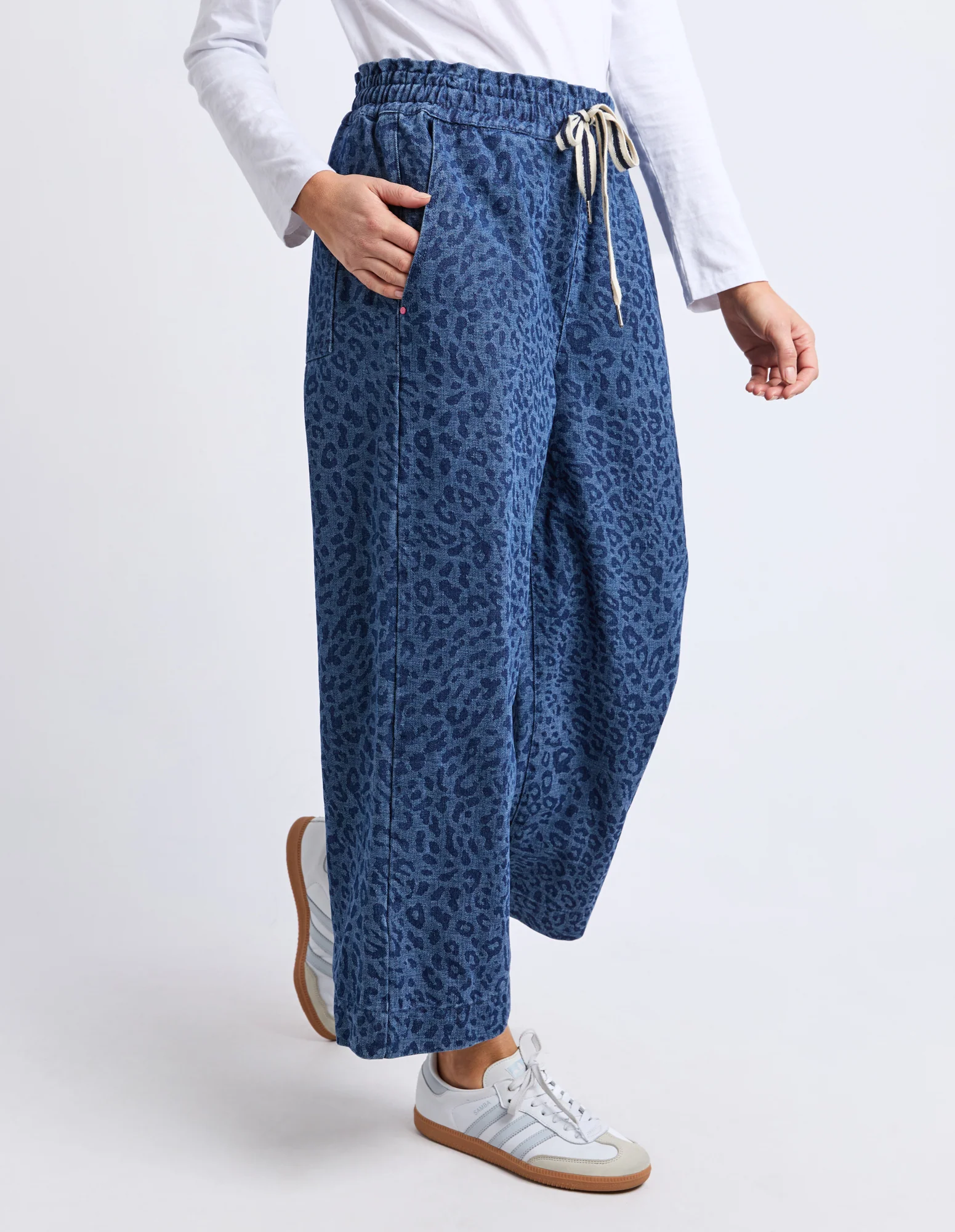 Anna Animal Denim Pant Dark Blue - Image 5