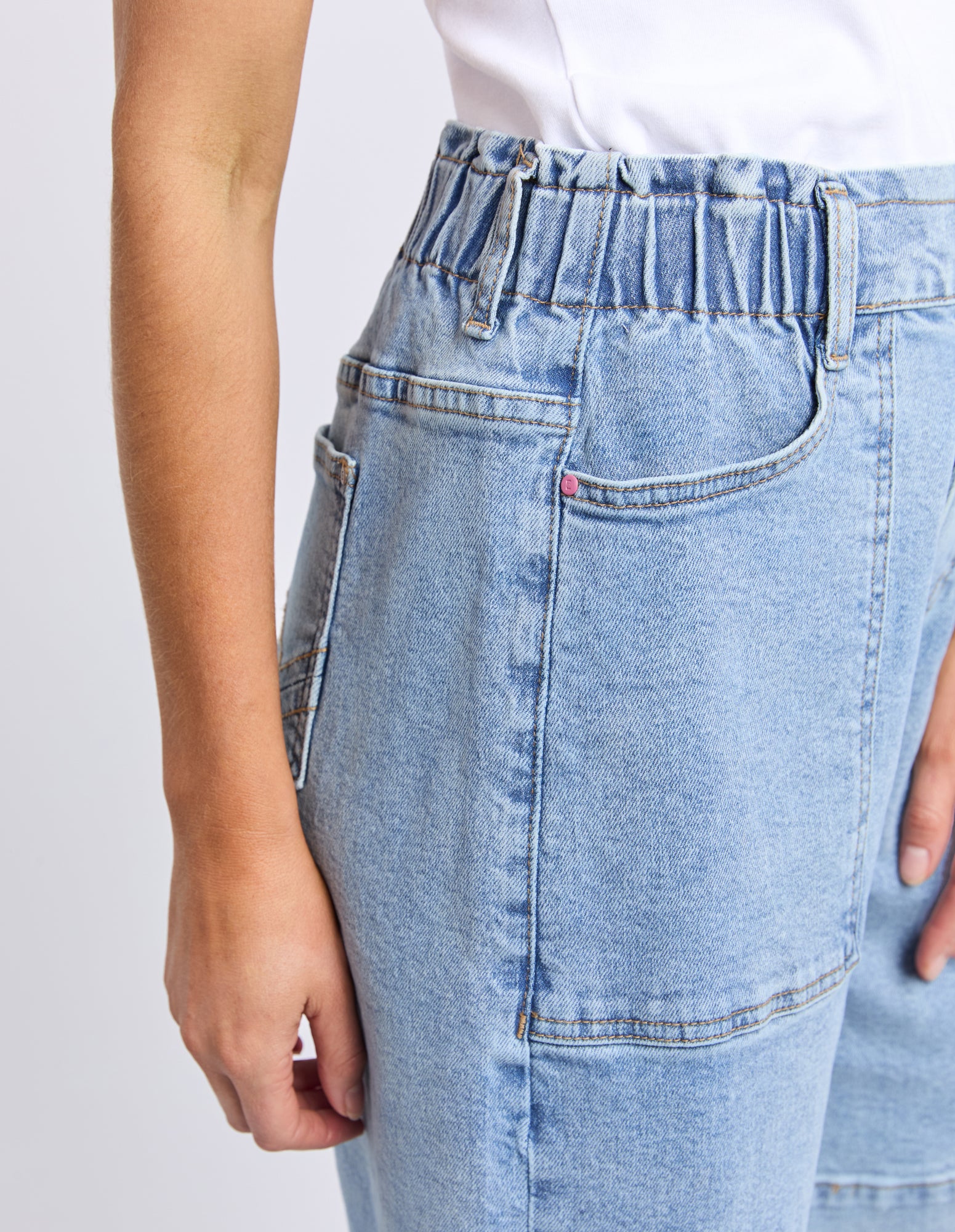 Atlas Long Denim Short Mid Blue Wash - Image 5