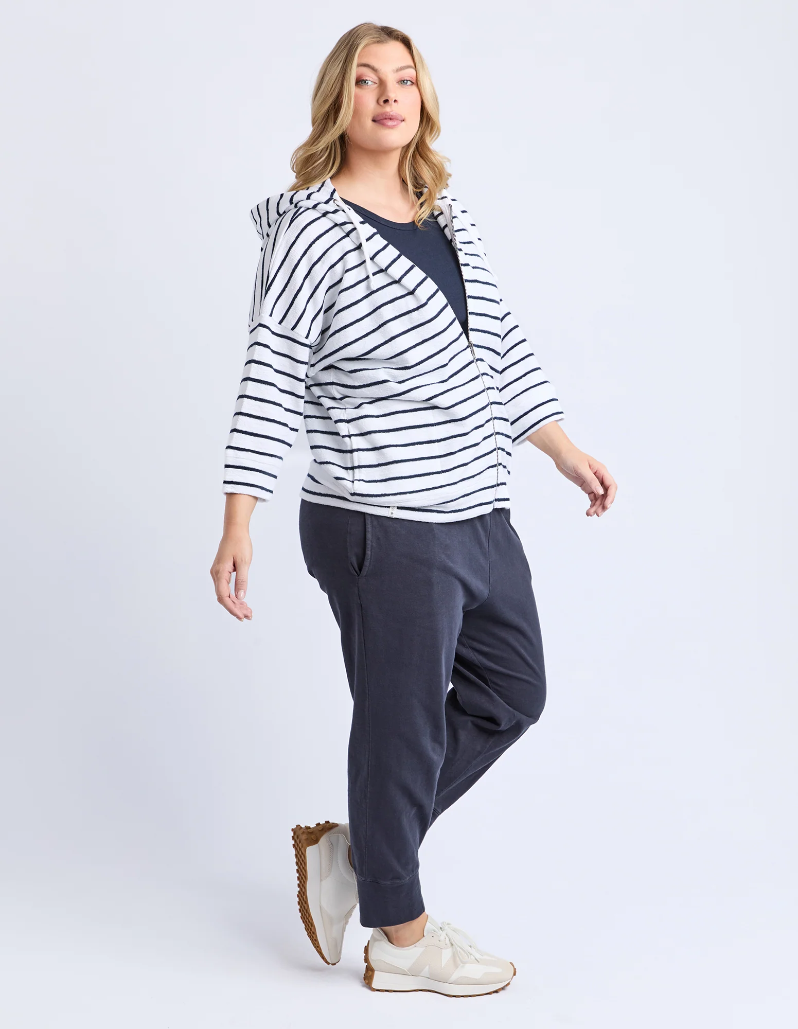 Beachy Hoodie White/Navy Stripe - Image 13