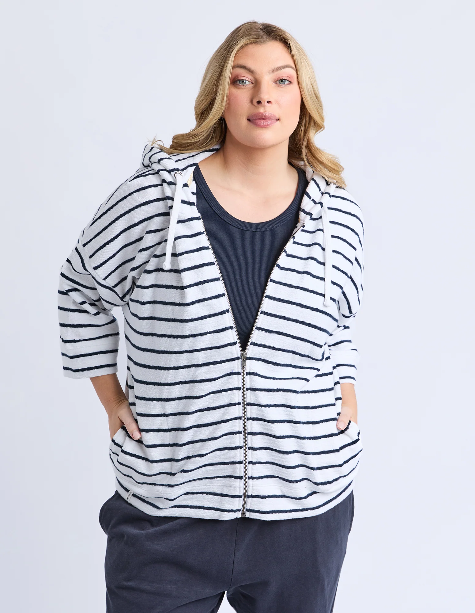 Beachy Hoodie White/Navy Stripe - Image 8