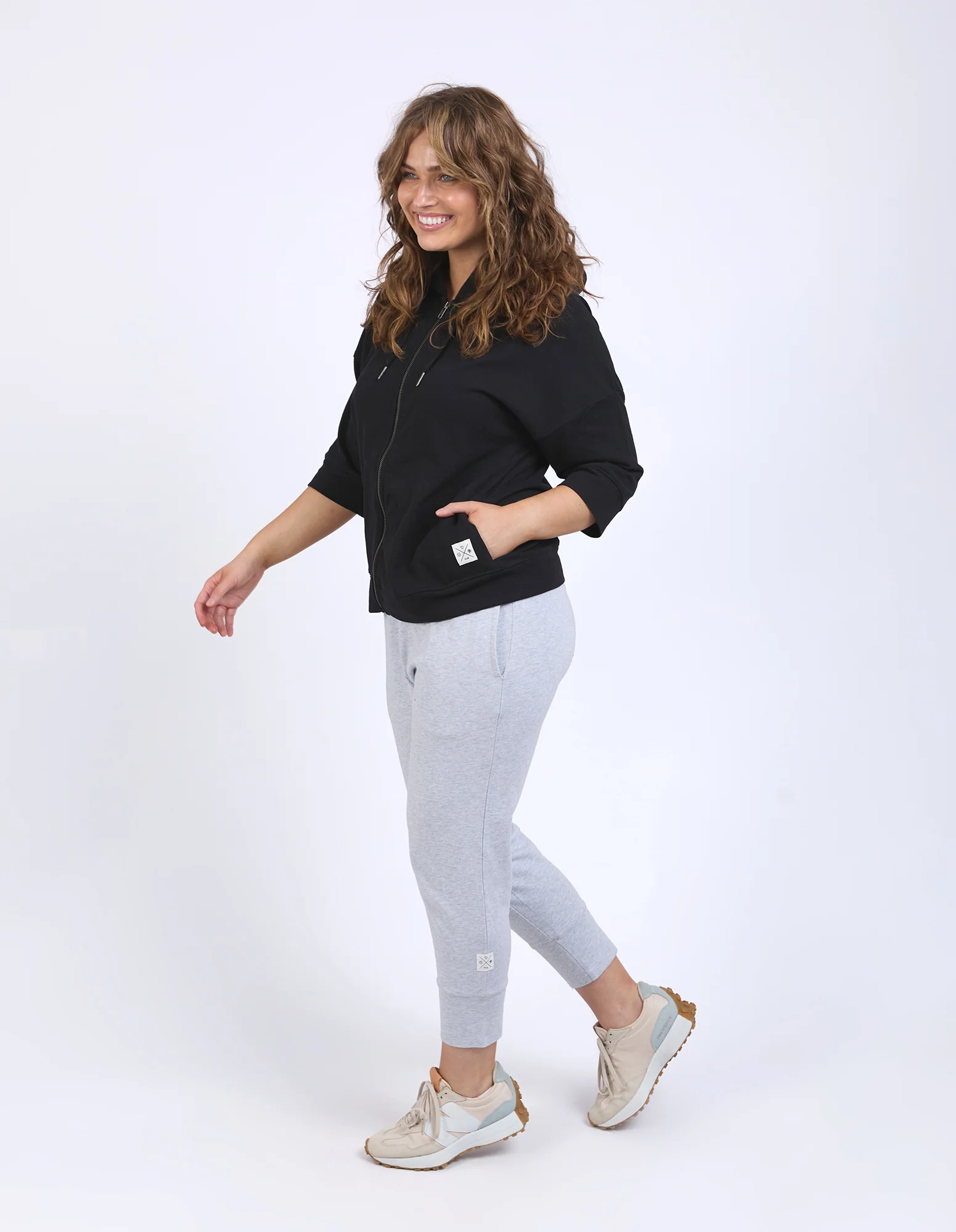 Beachy Zip Hoodie Black - Image 7