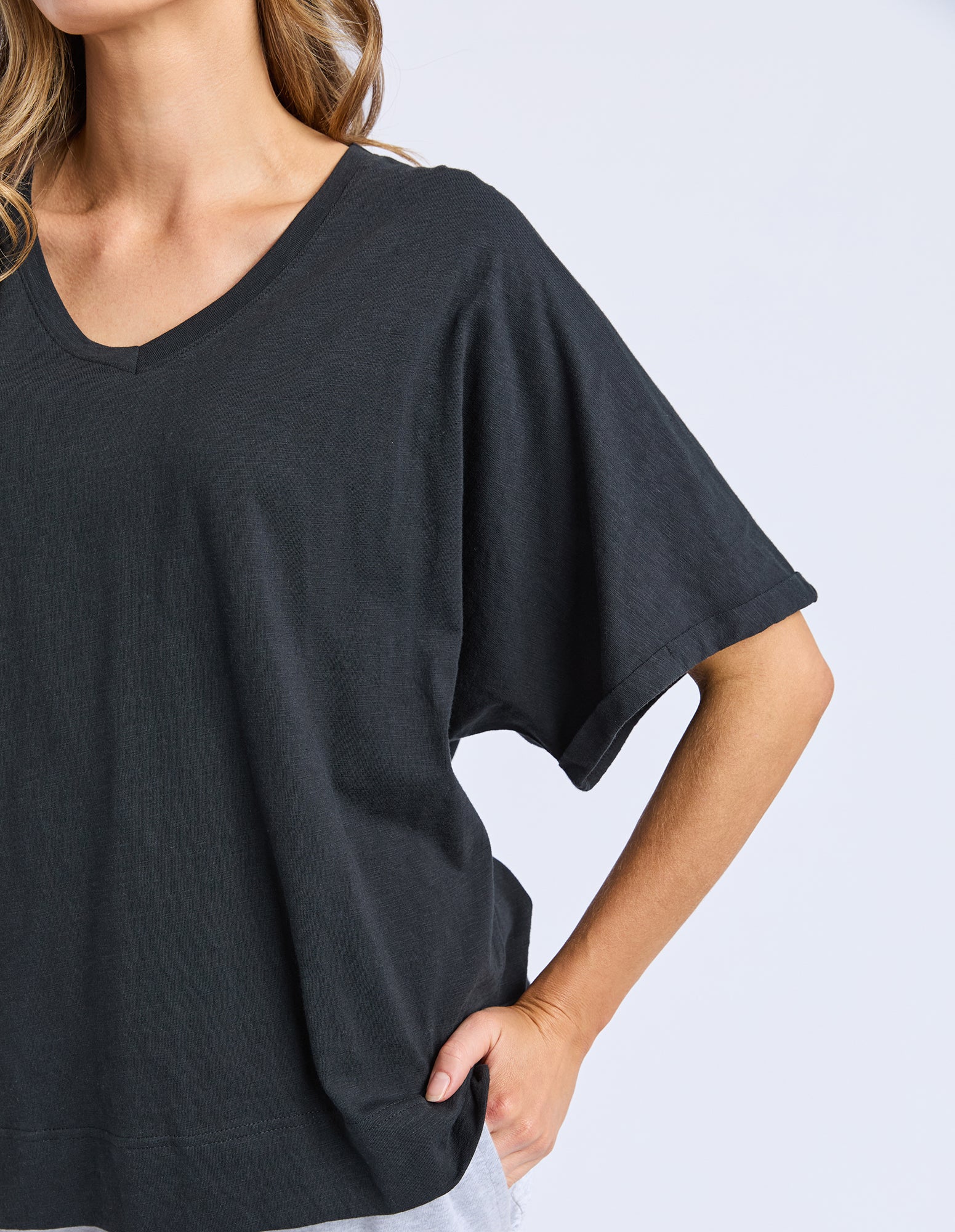Beau Tee Black - Image 4