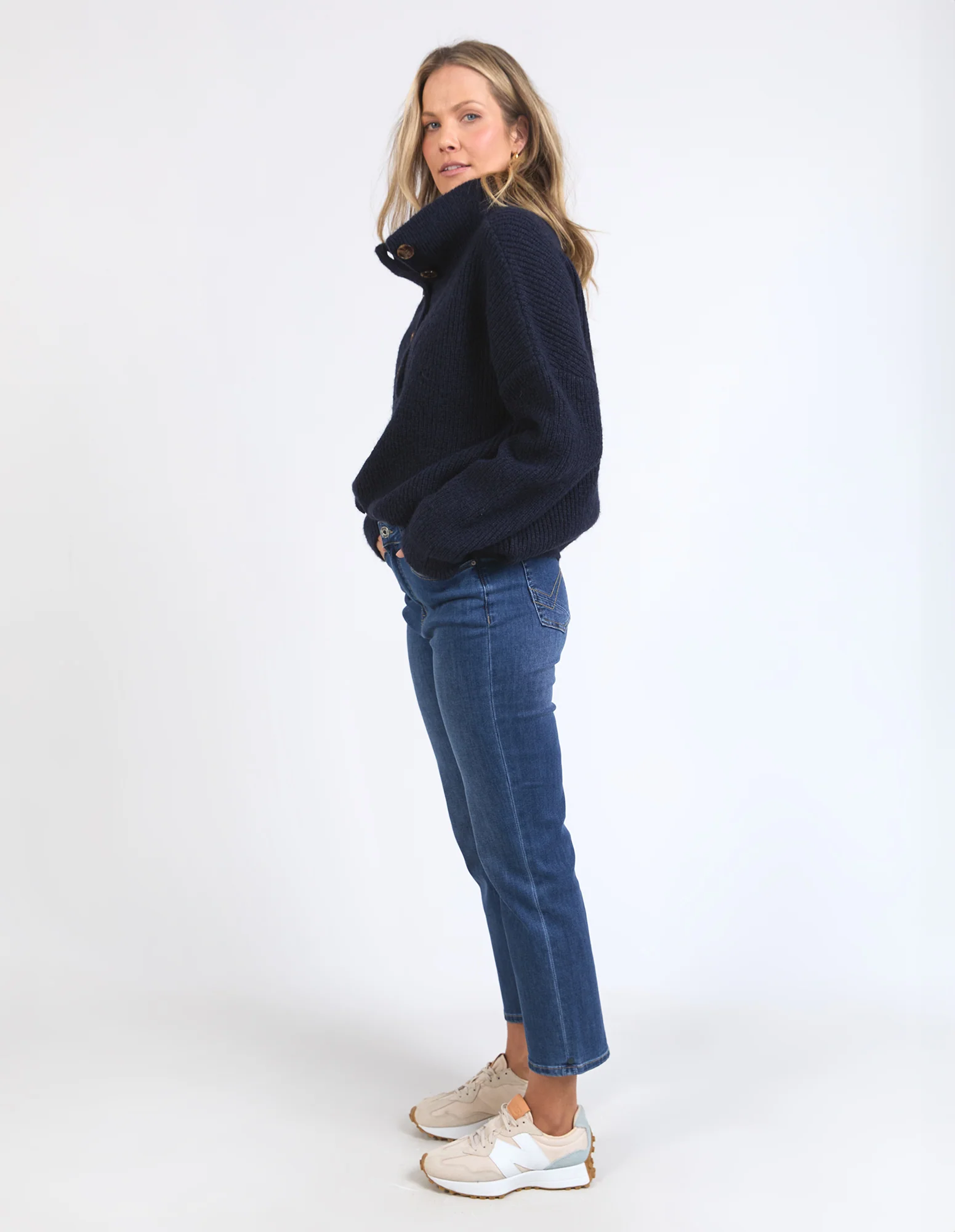 Bron Button Knit Dark Sapphire - Image 8