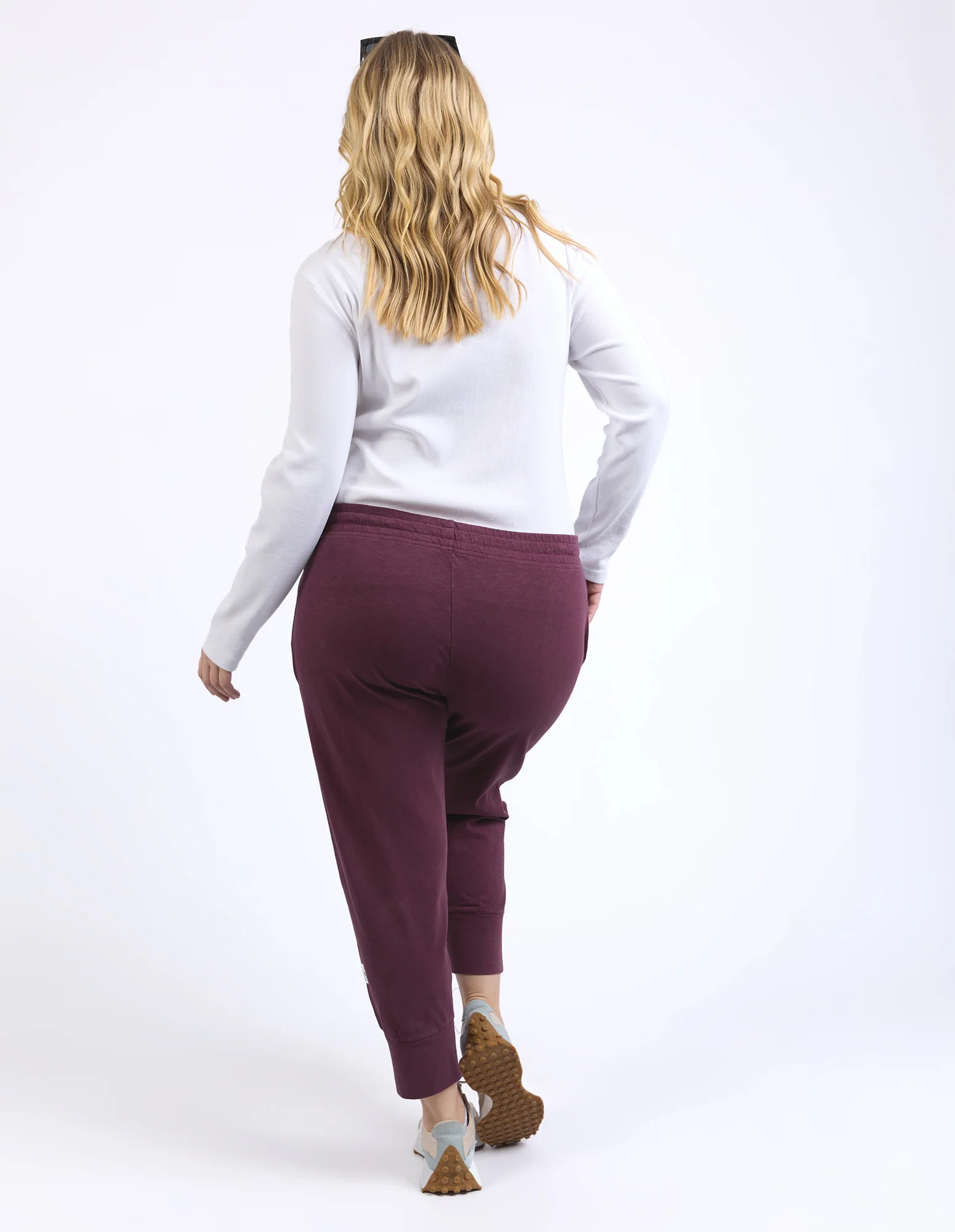 Brunch Pant Merlot - Image 4