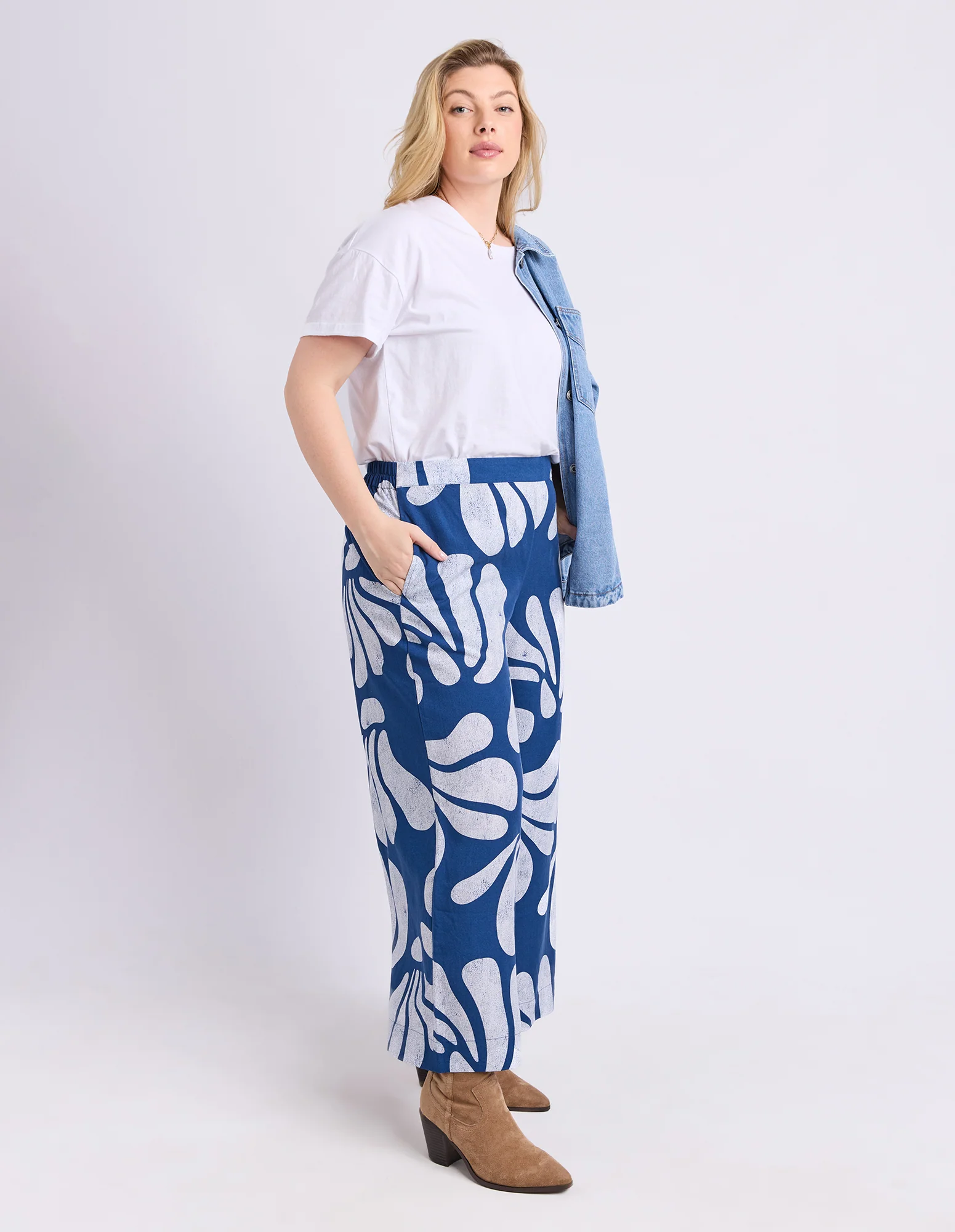 Celeste Pant Classic Navy Print - Image 13