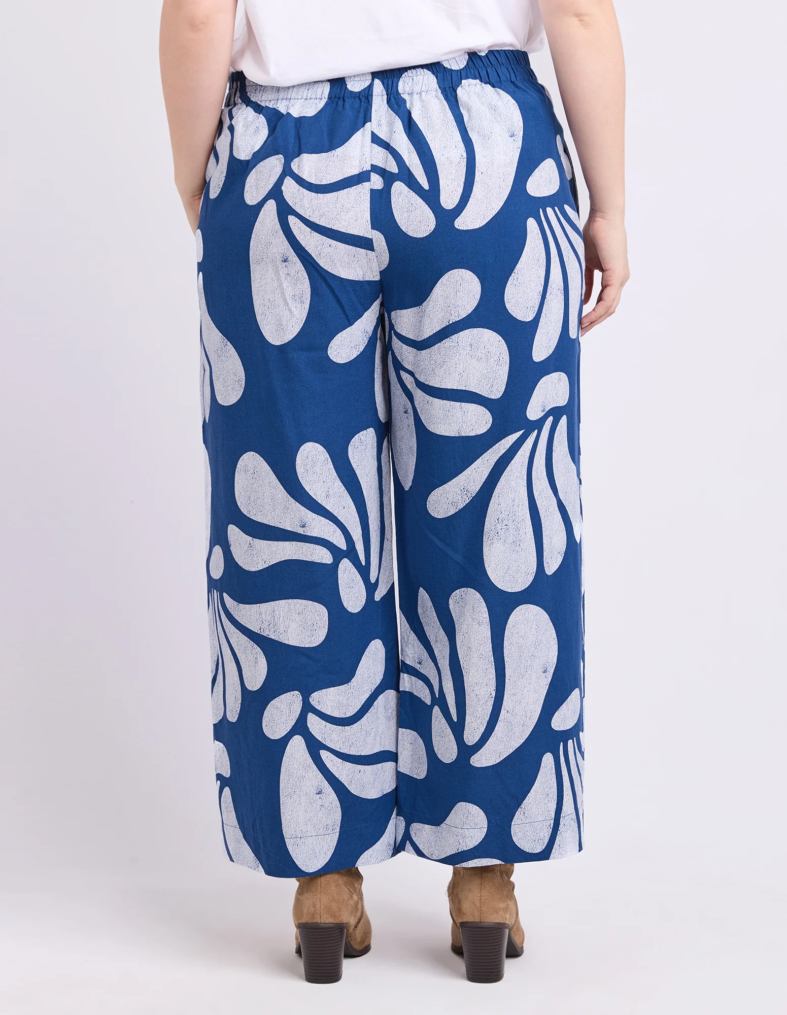 Celeste Pant Classic Navy Print - Image 7