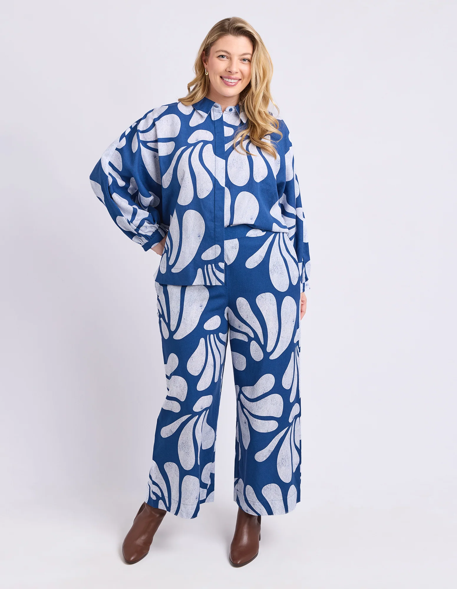 Celeste Shirt Classic Navy Print - Image 5