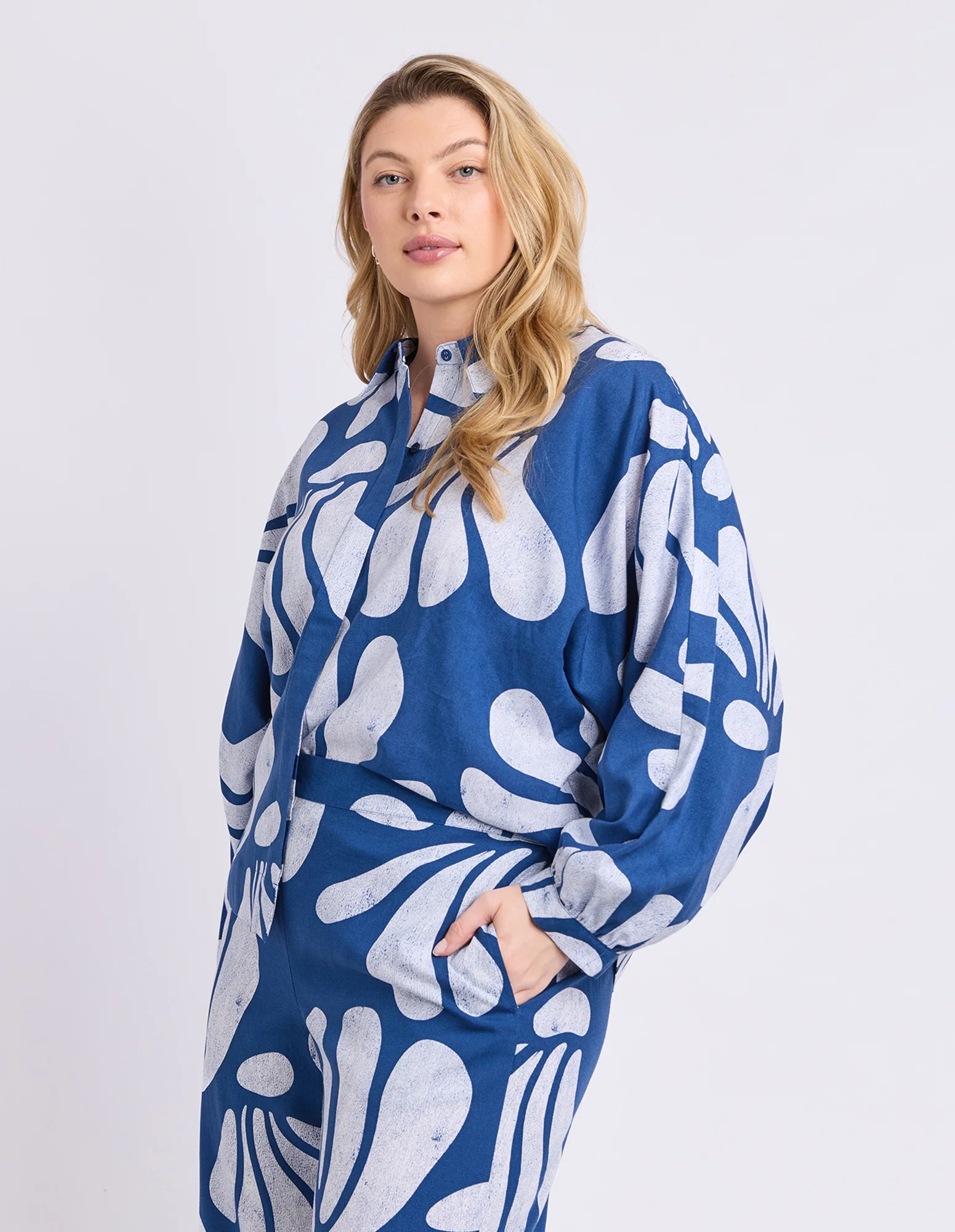 Celeste Shirt Classic Navy Print - Image 9