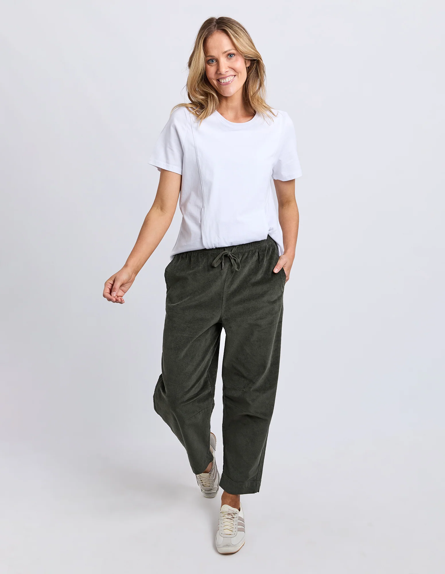 Cord Barrel Pant Basil - Image 3