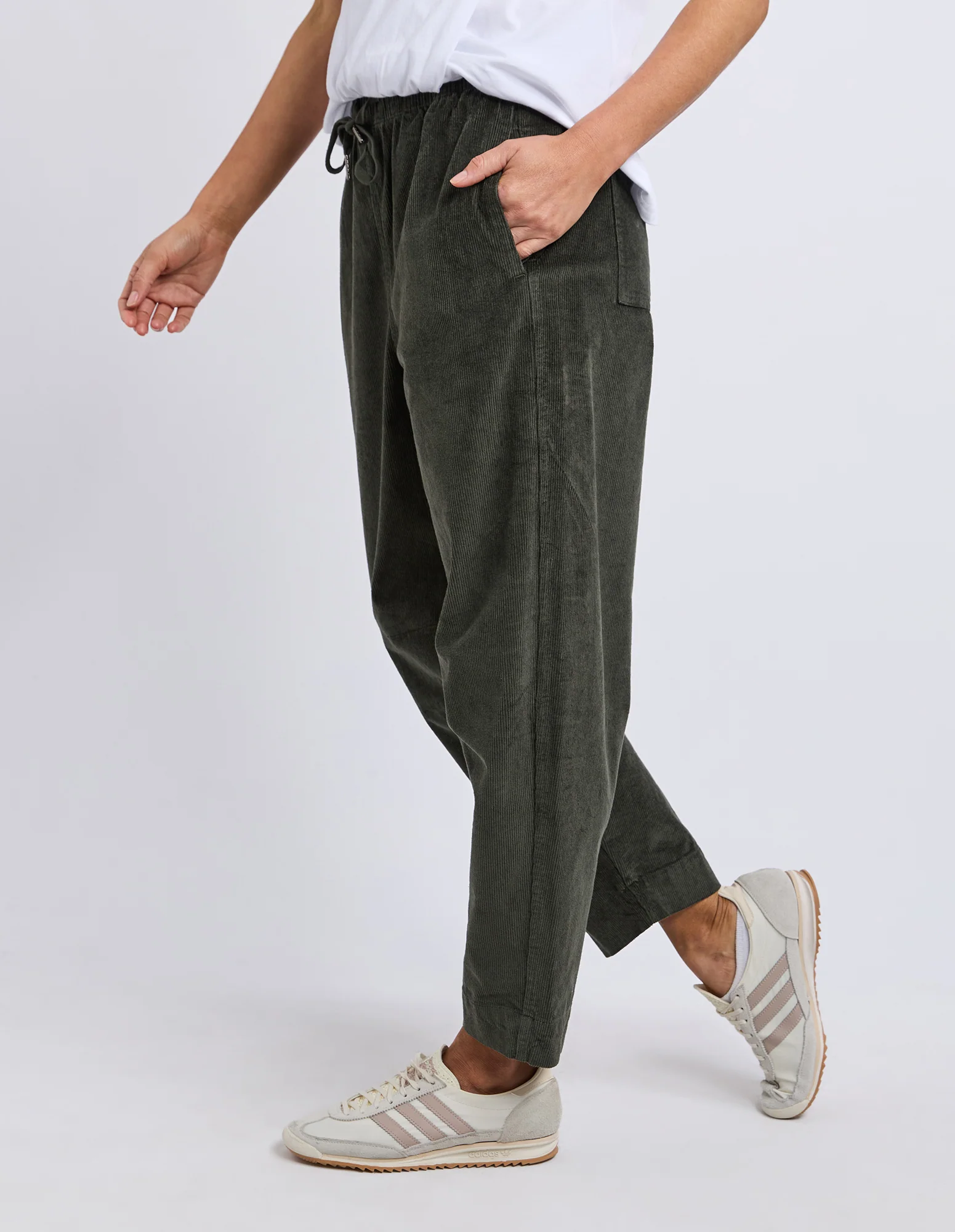 Cord Barrel Pant Basil - Image 5