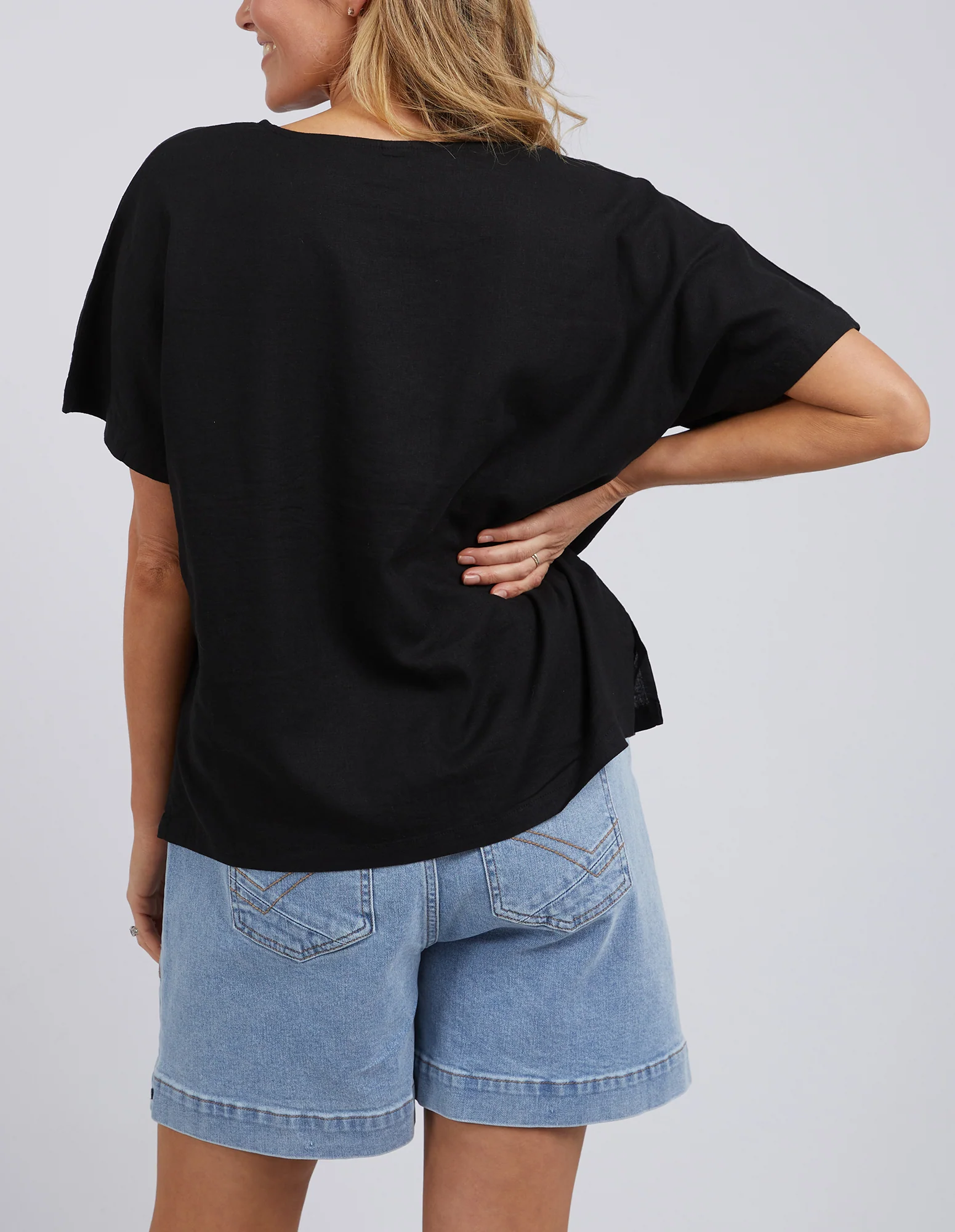 Curtis Woven Tee Black - Image 3