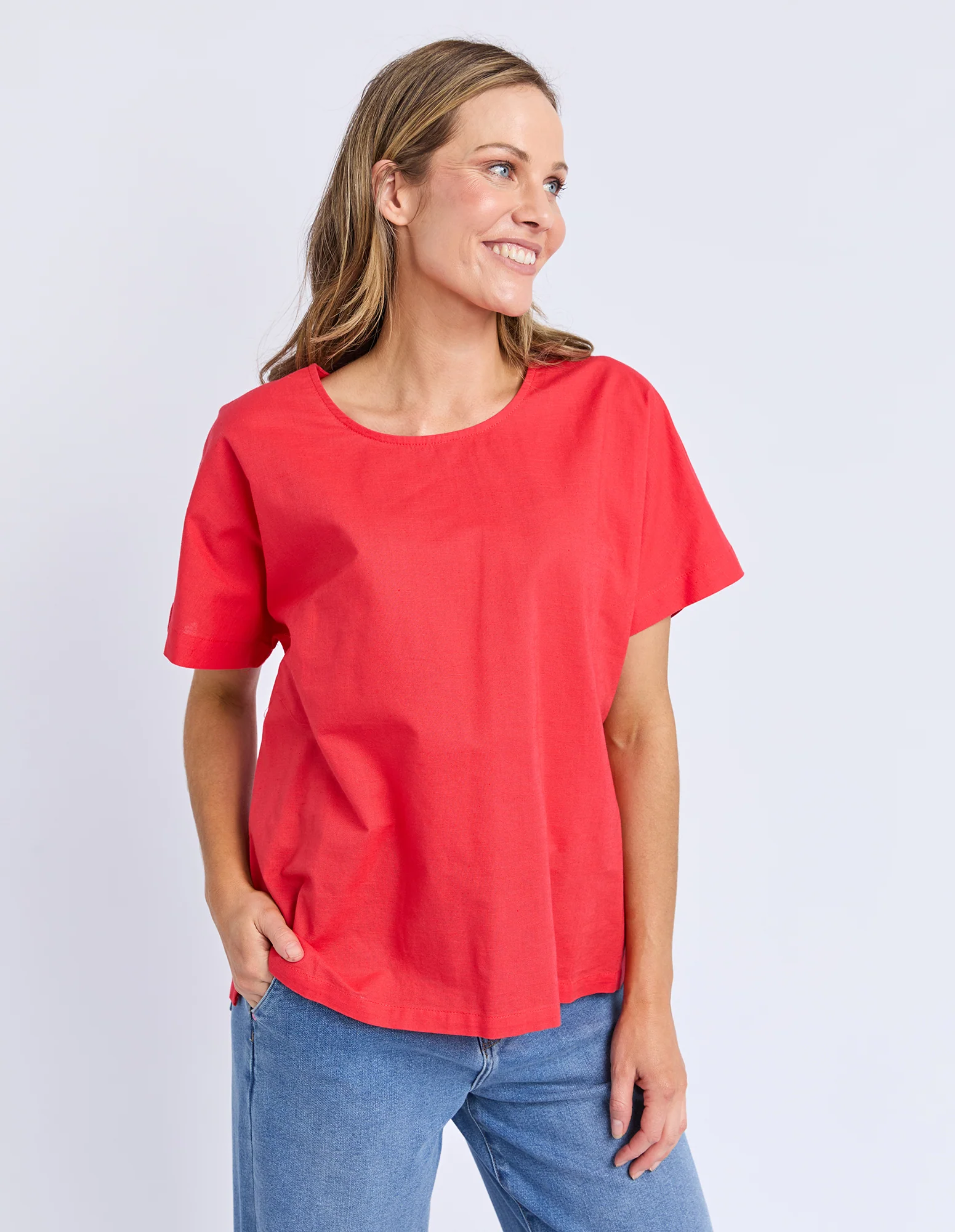 Curtis Woven Short Sleeve Tee Cayenne - Image 4