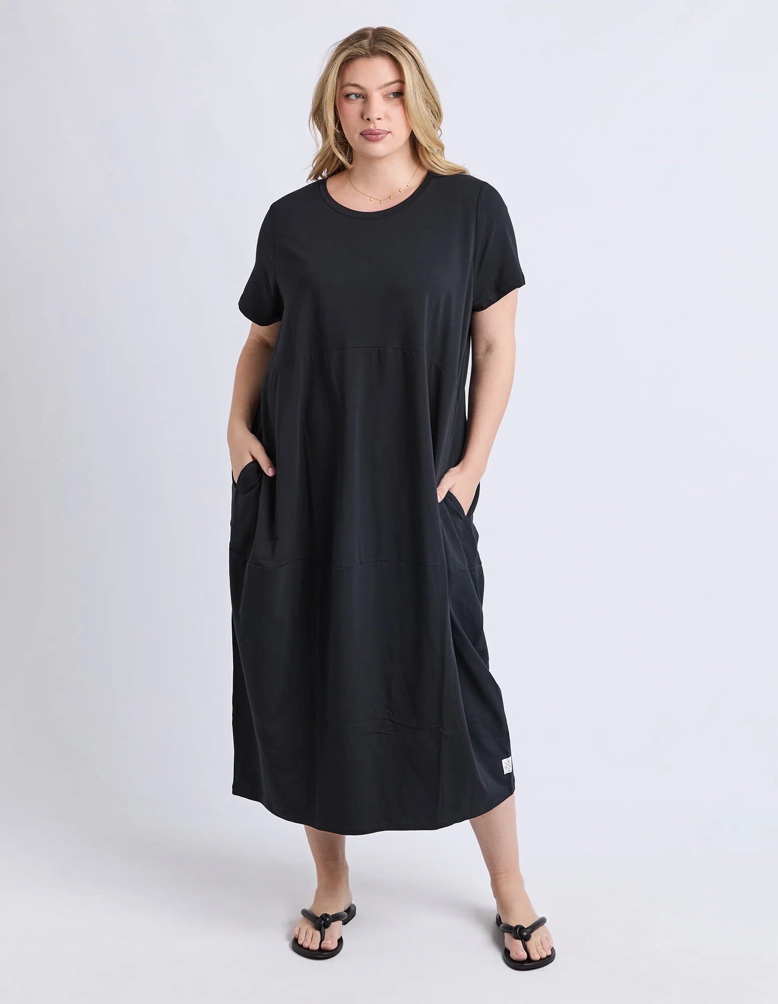 Diana Short Sleeve Dress Black - Image 3
