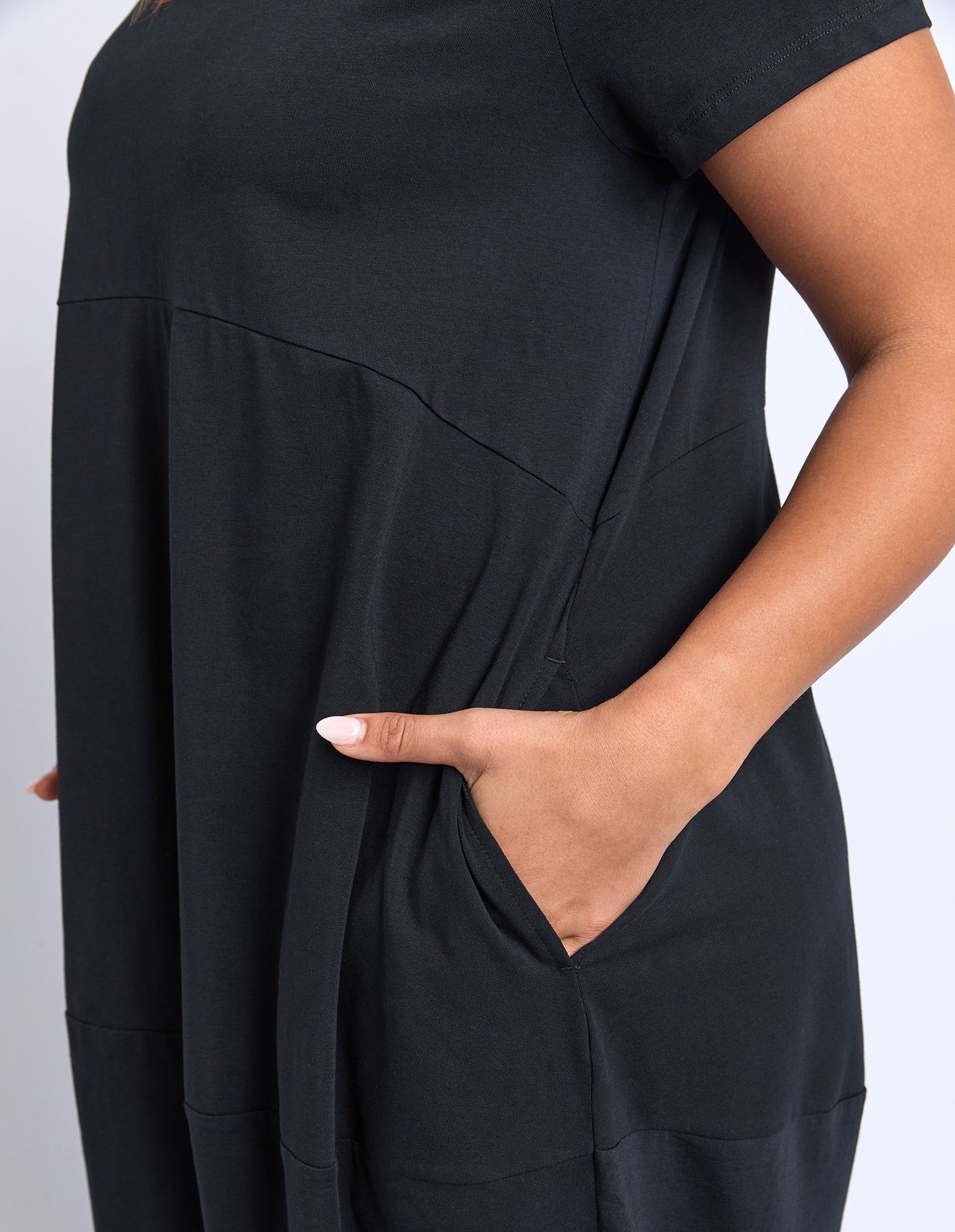 Diana Short Sleeve Dress Black - Image 9