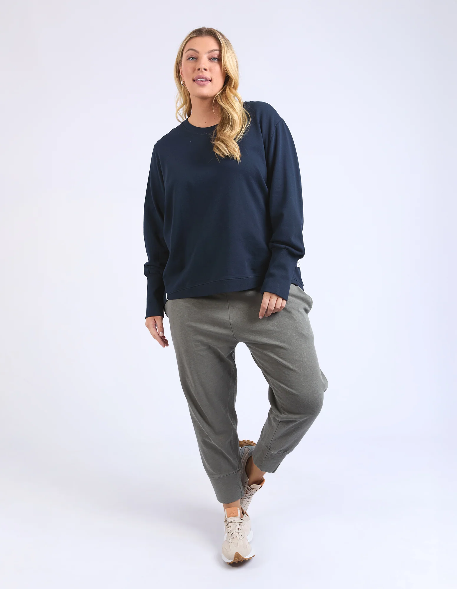 Divine Crew Navy - Image 3