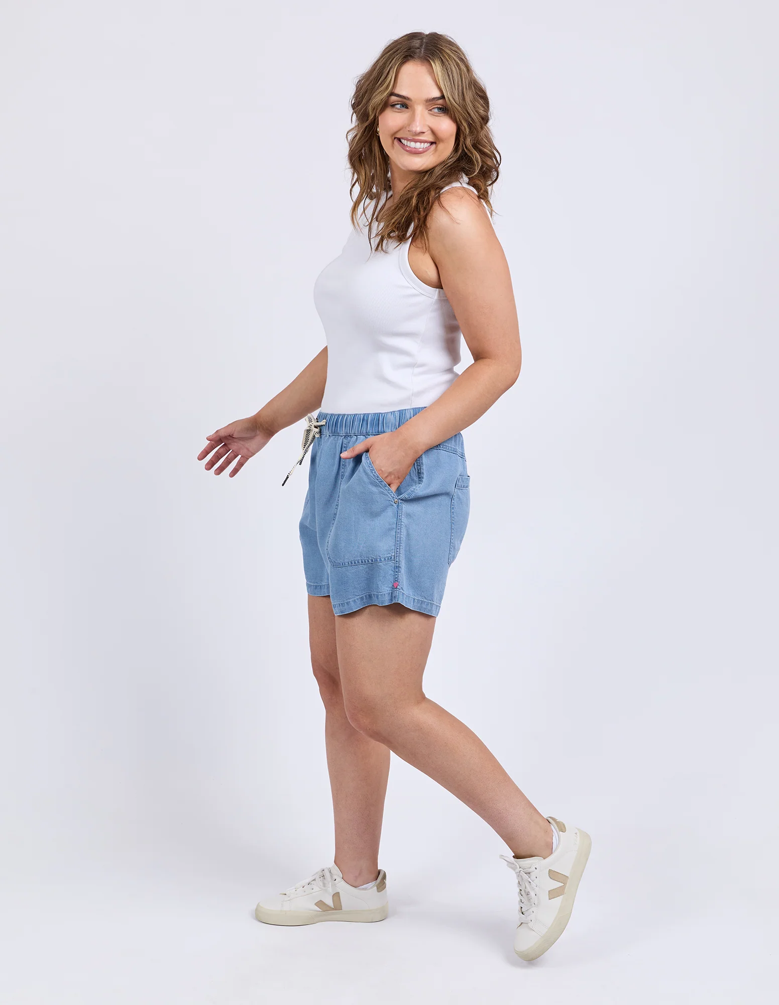 Elliot Chambray Short Mid Blue Wash - Image 6