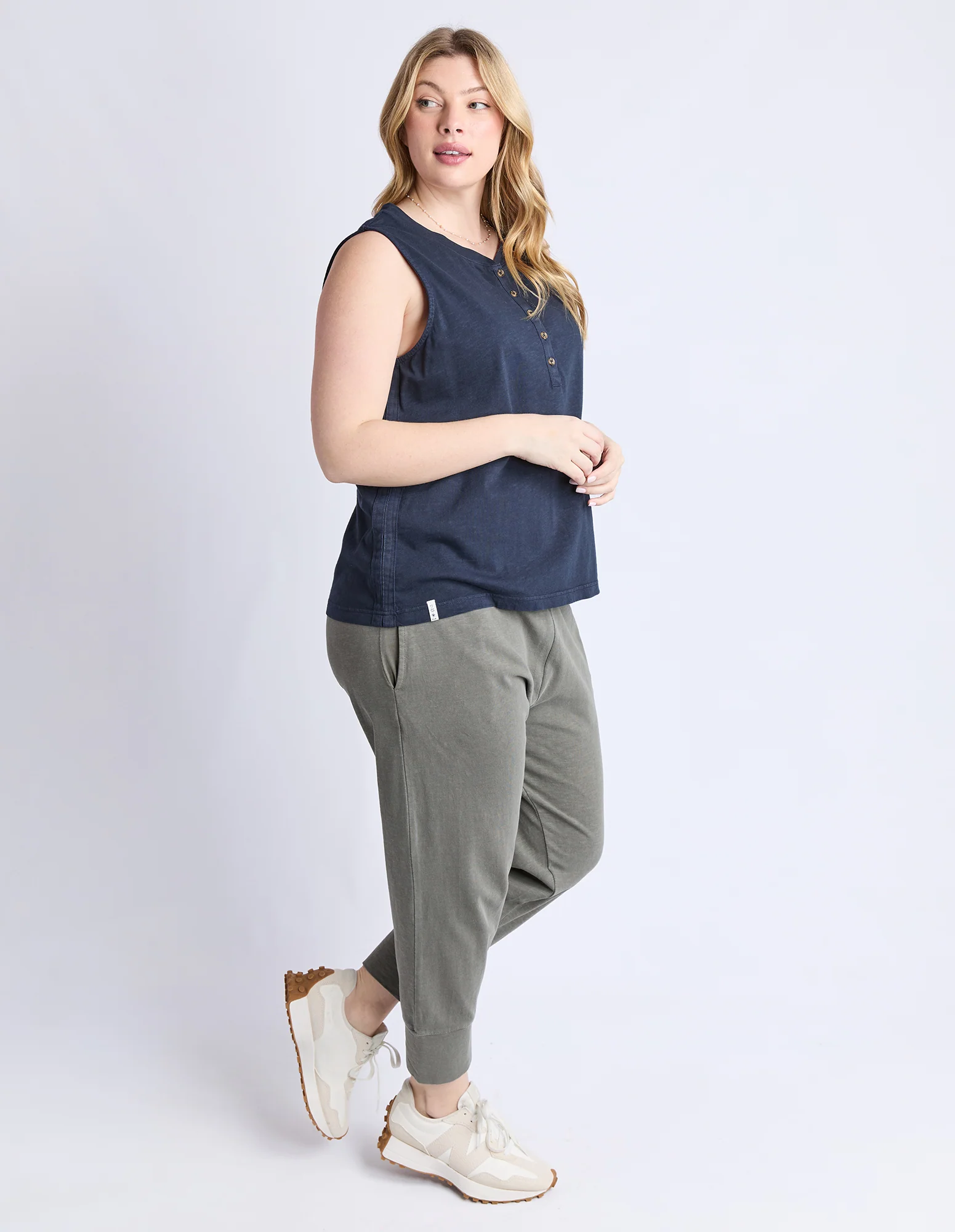 Elysian Tank Navy - Image 12