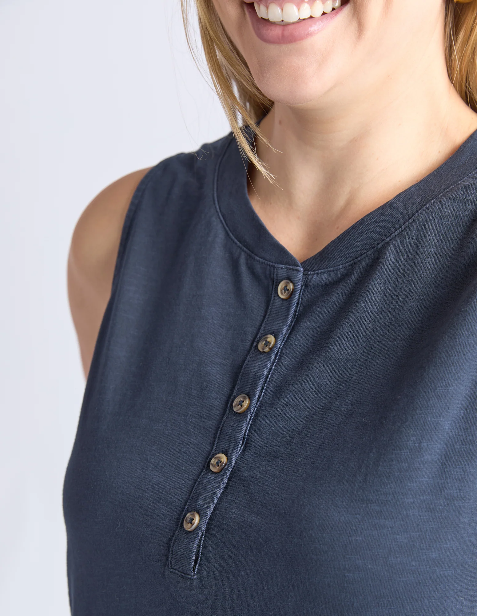 Elysian Tank Navy - Image 5