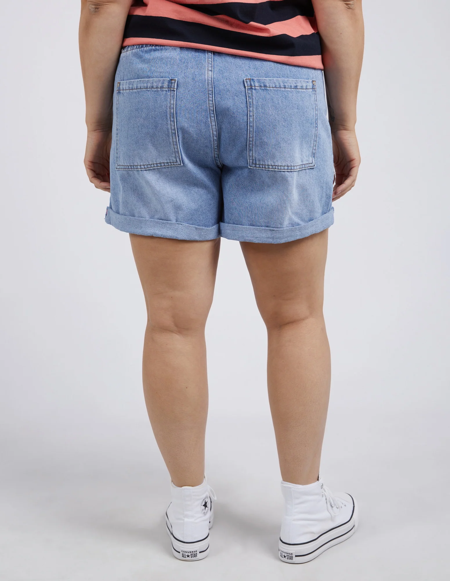 Emma Relaxed Denim Short Mid Blue Wash - Image 9