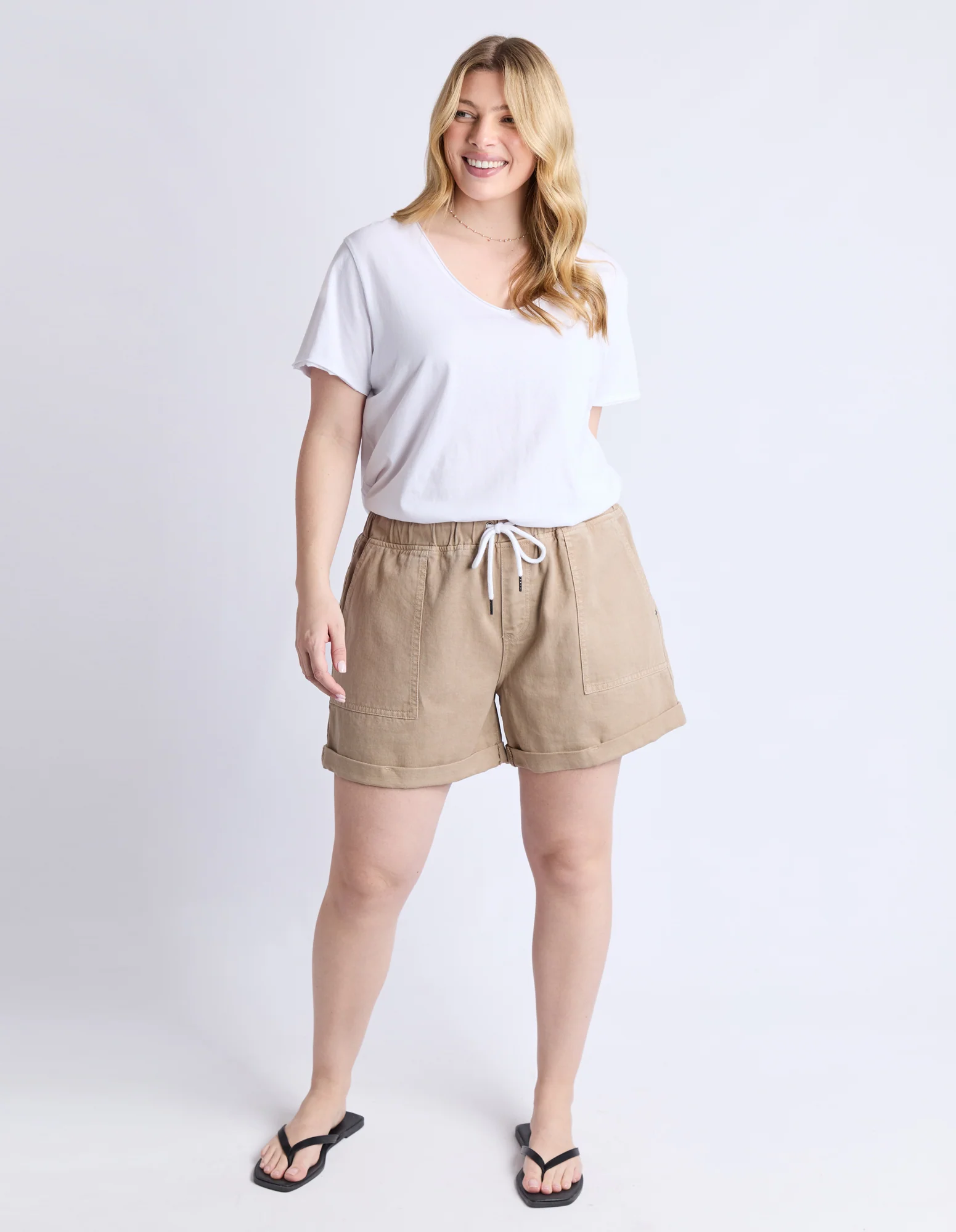 Emma Relaxed Short Latte - Image 8
