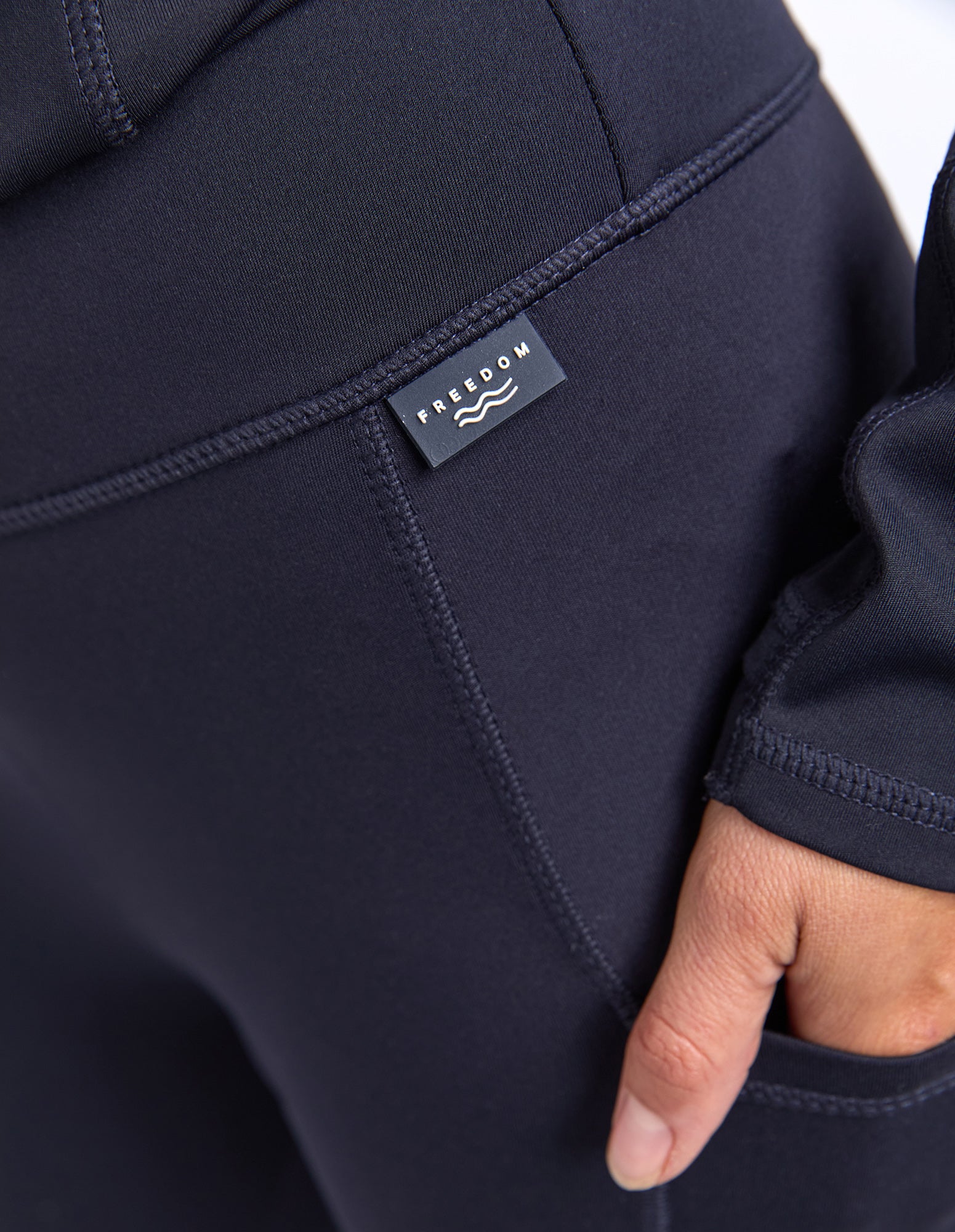 Freedom Legging Midnight Navy - Image 7