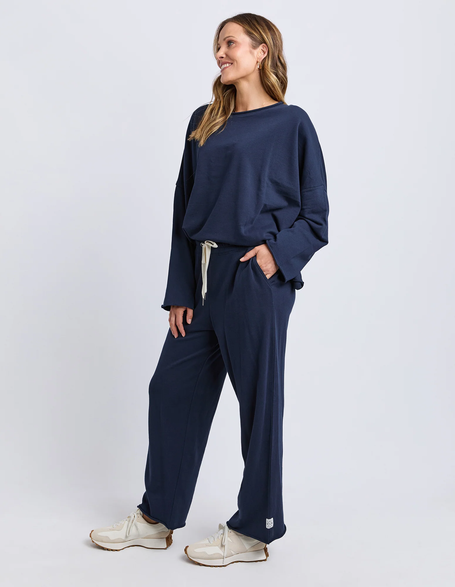 Gab Trackpant Dark Sapphire - Image 7
