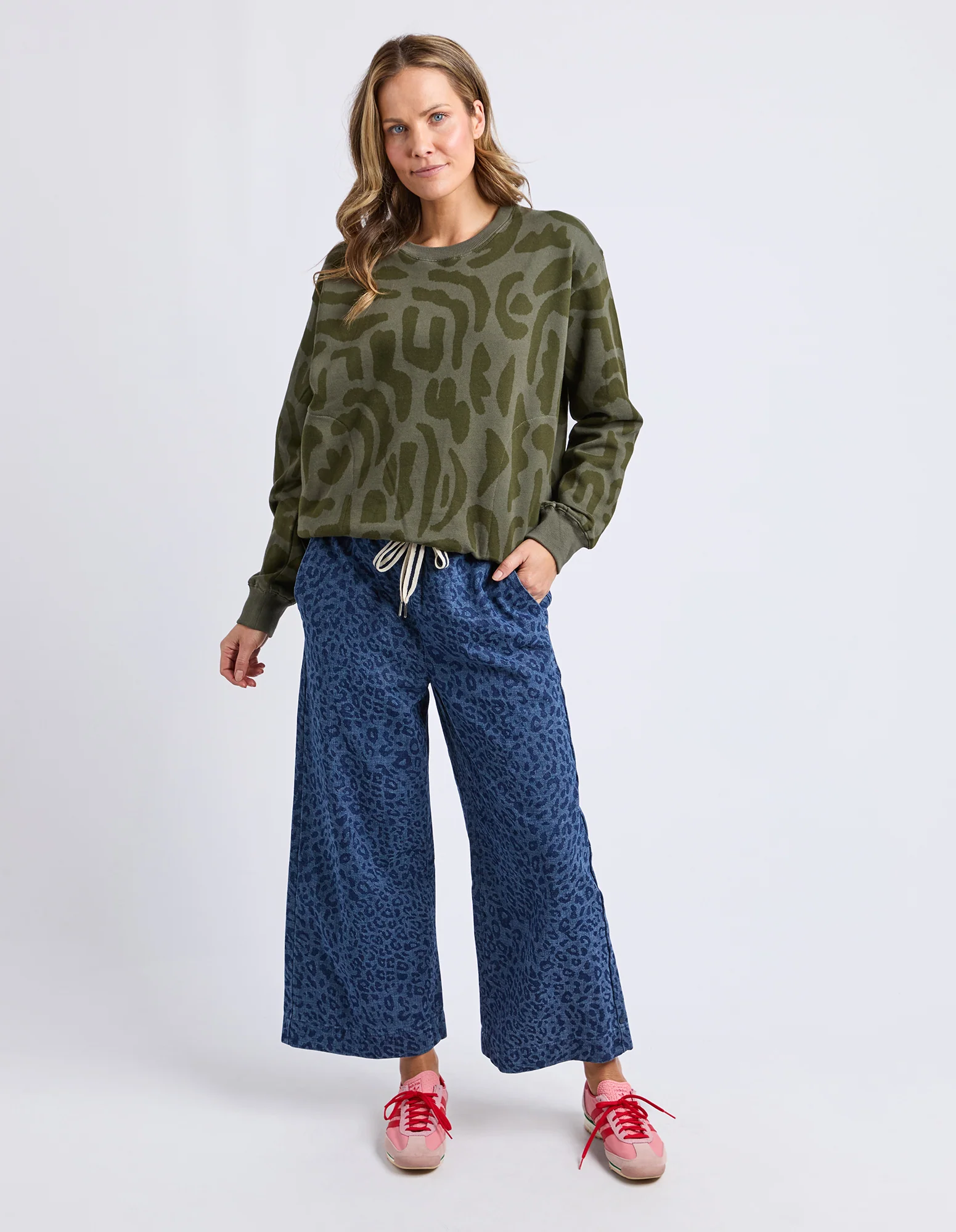 Gala Crew Clover Yardage Print - Image 2