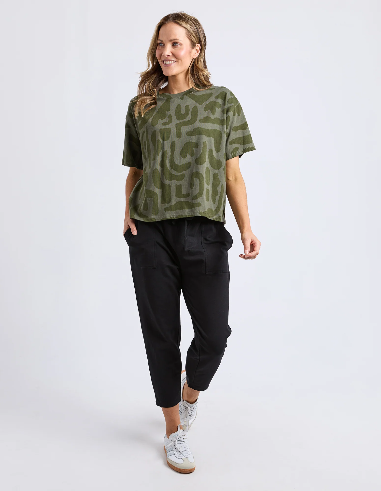 Gala Tee Clover Yardage Print - Image 2