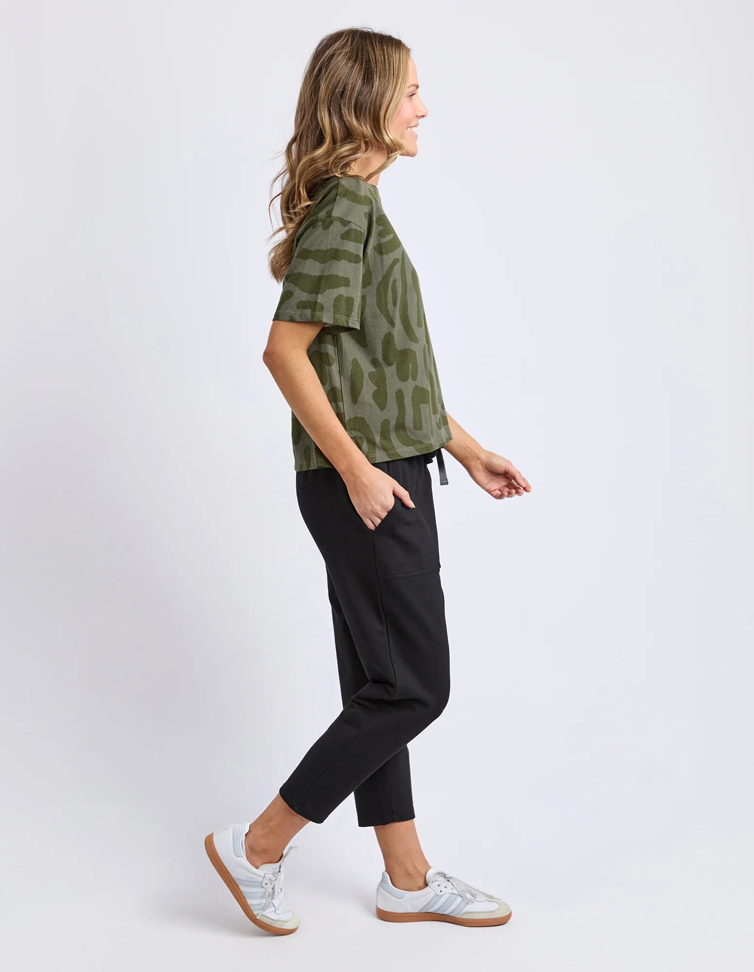 Gala Tee Clover Yardage Print - Image 6