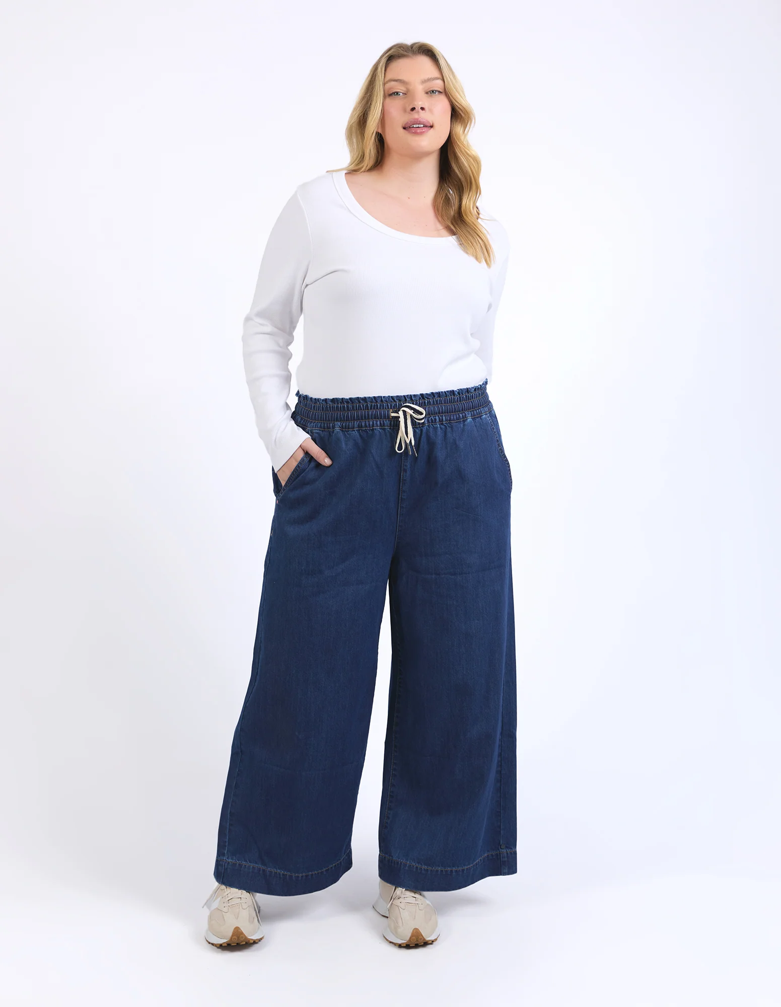Greta Wide Leg Pant Dark Blue Wash - Image 15
