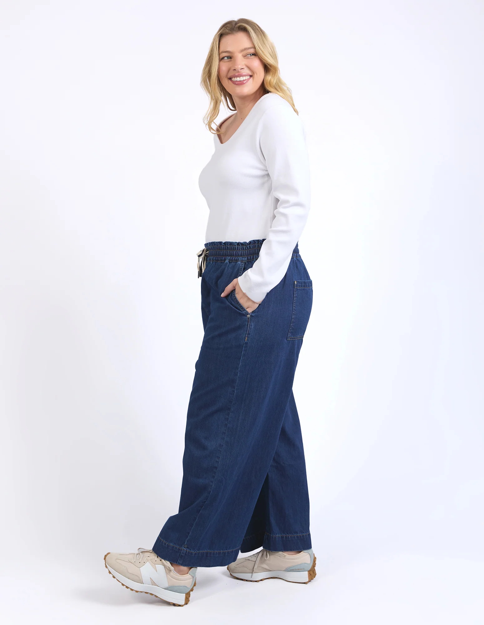 Greta Wide Leg Pant Dark Blue Wash - Image 8