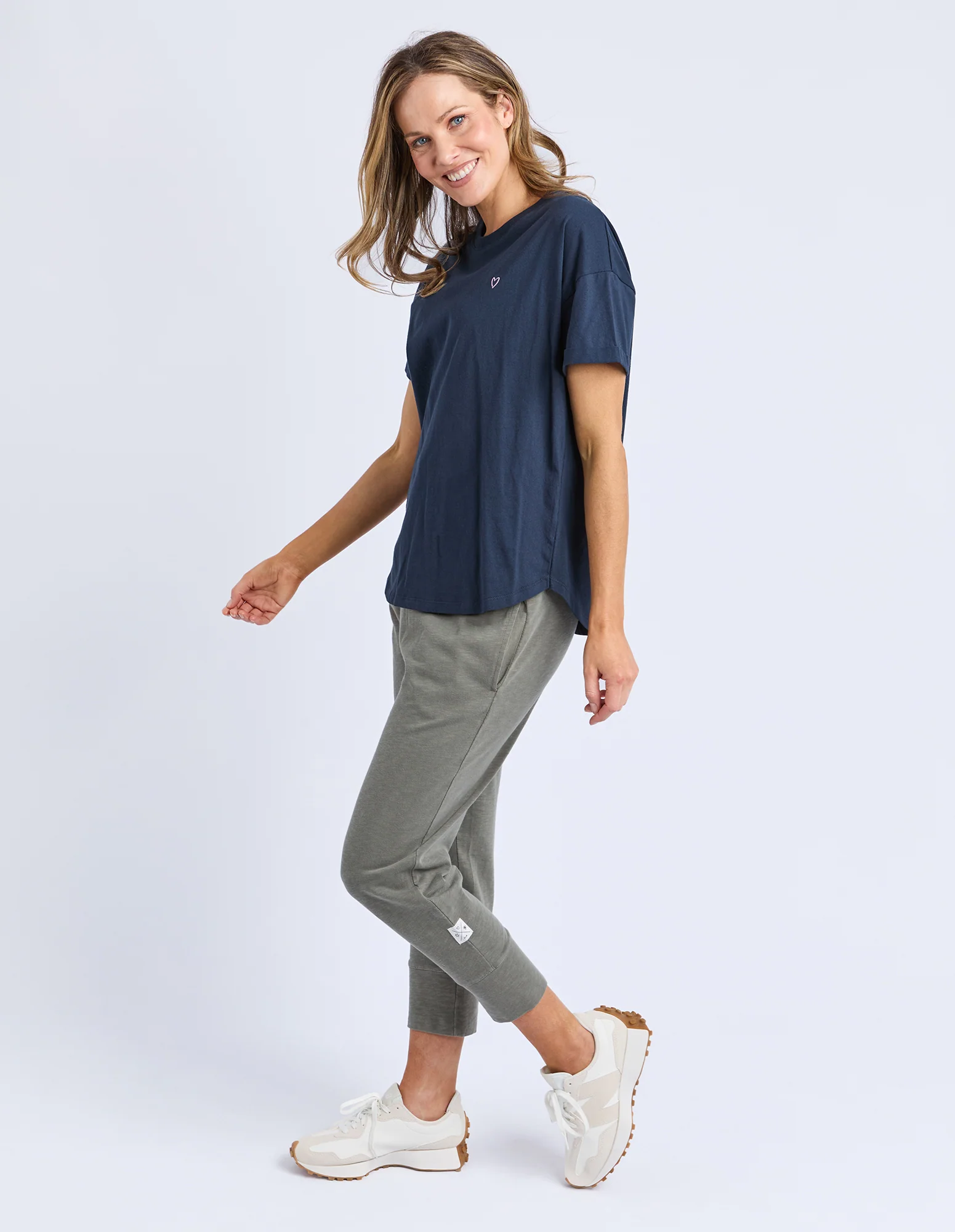 Halli Short Sleeve Tee Navy - Image 6
