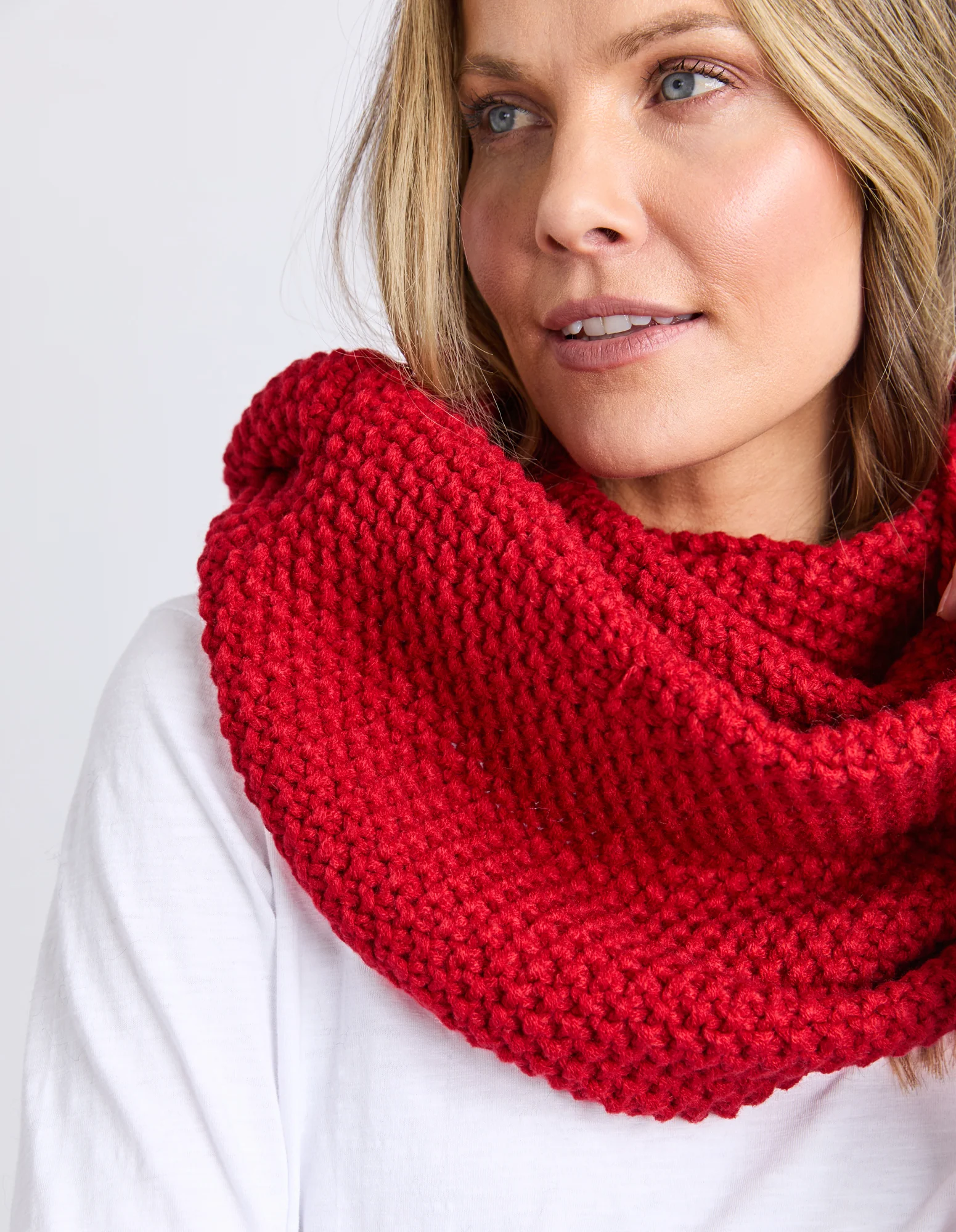 Infinity Scarf Cranberry - Image 4