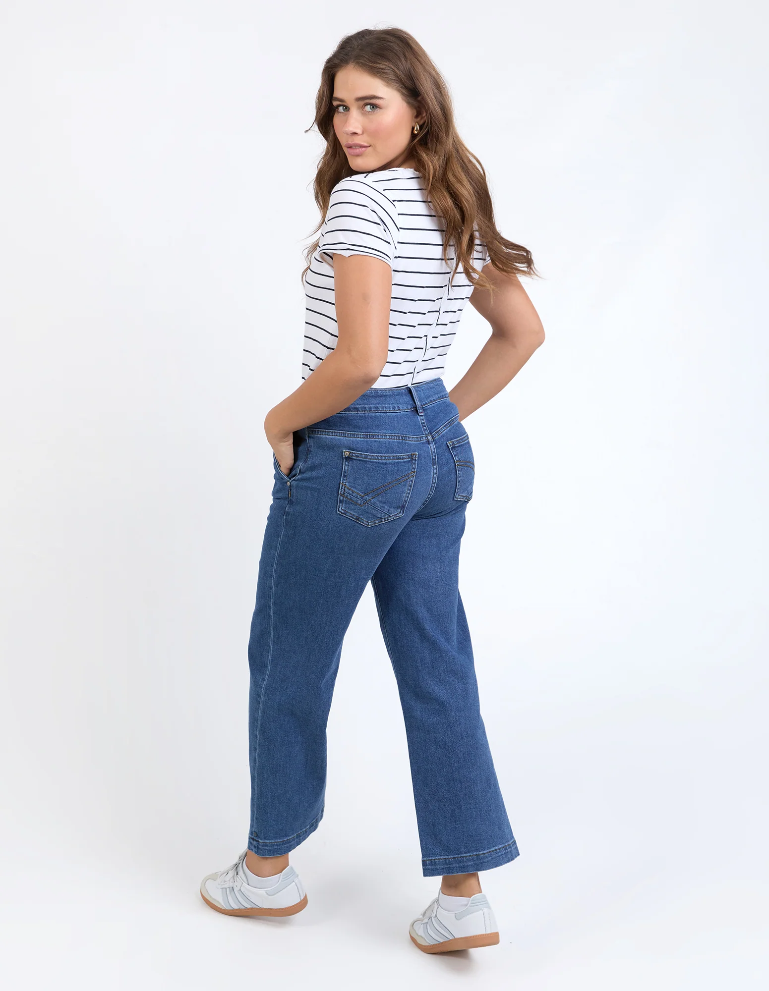 Izzy Wide Leg Jean Dark Blue Wash - Image 4