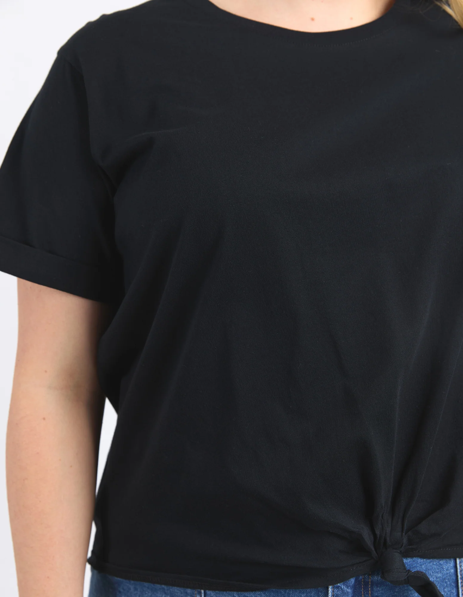 Knot Short Sleeve Tee Black - Image 10