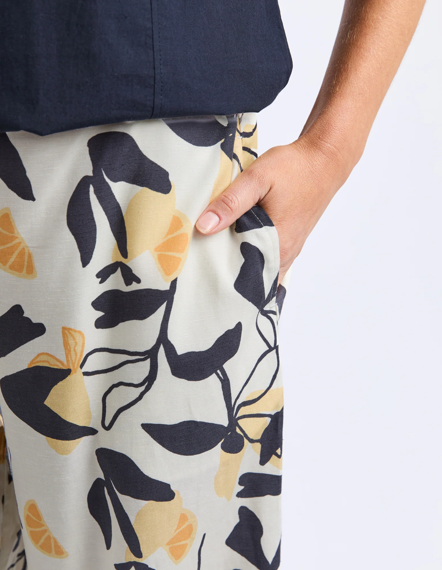 Limone Pant Limone Leaf Print - Image 9
