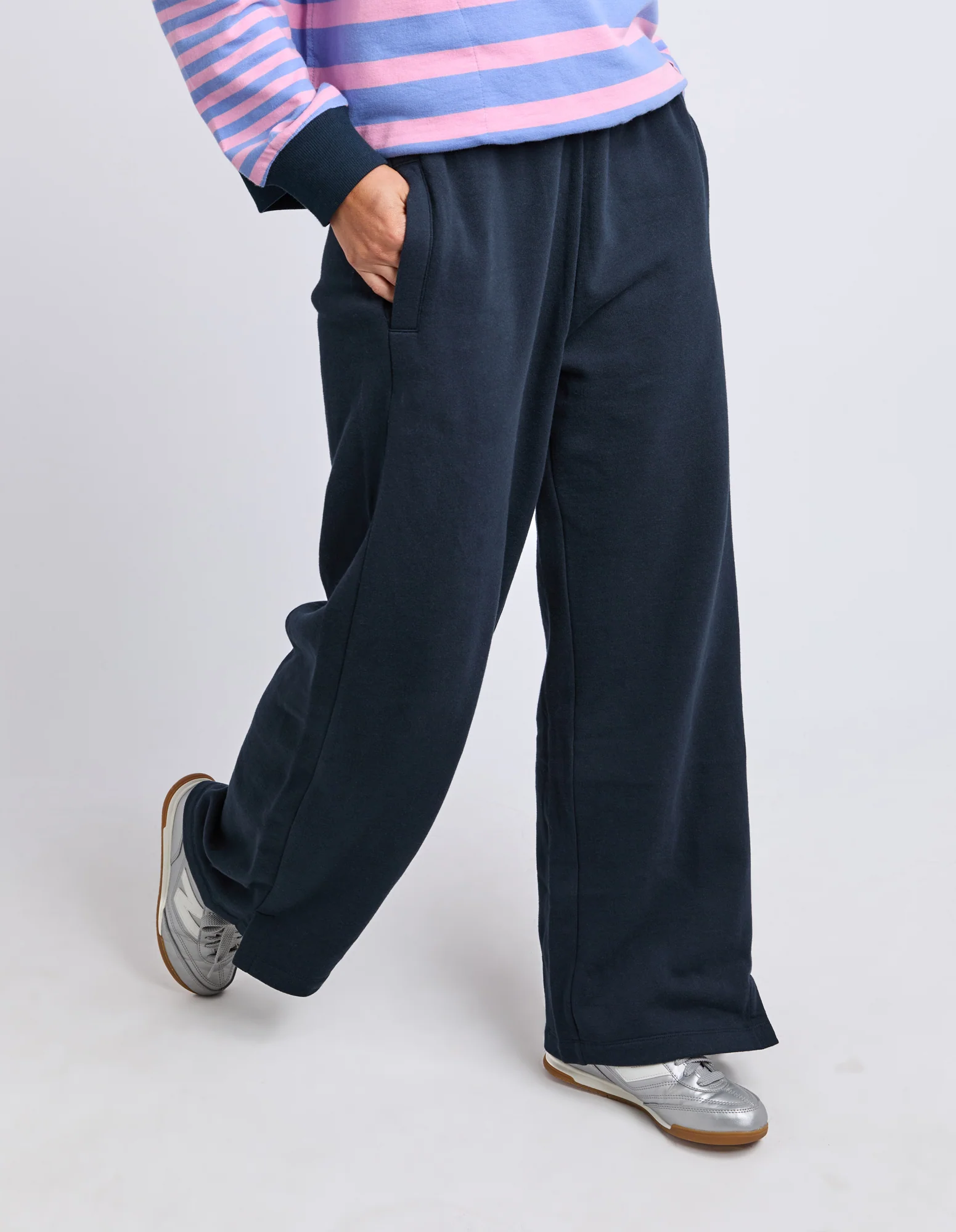 Louise Trackpant Navy - Image 7