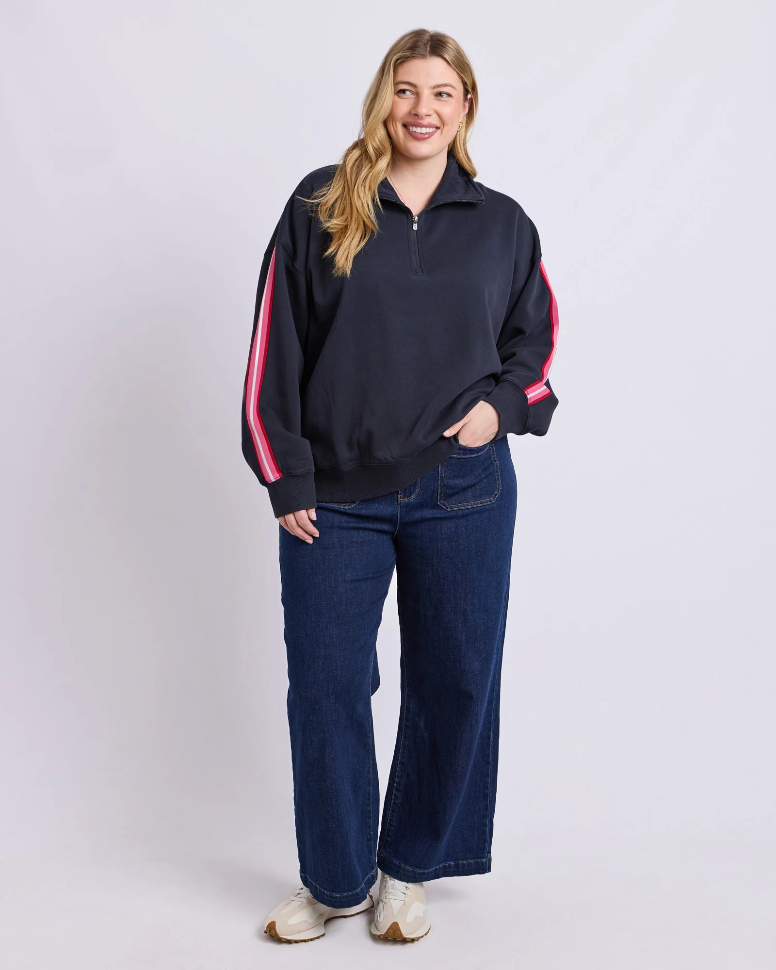 Lover 1/4 Zip Navy - Image 5