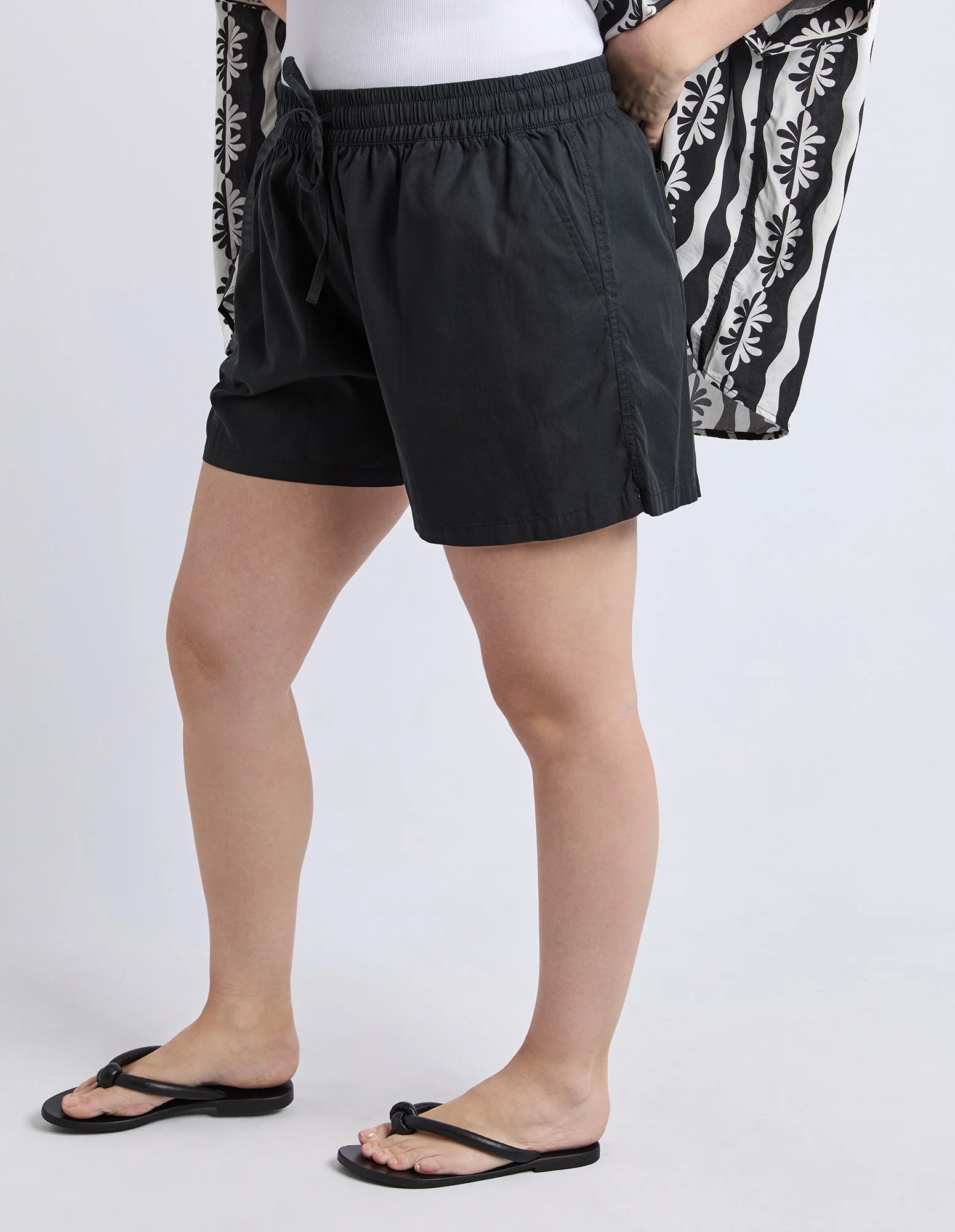 Lucinda Short Black - Image 5
