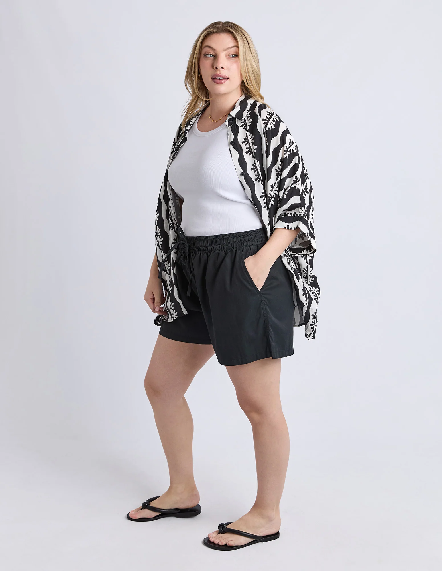 Lucinda Short Black - Image 7