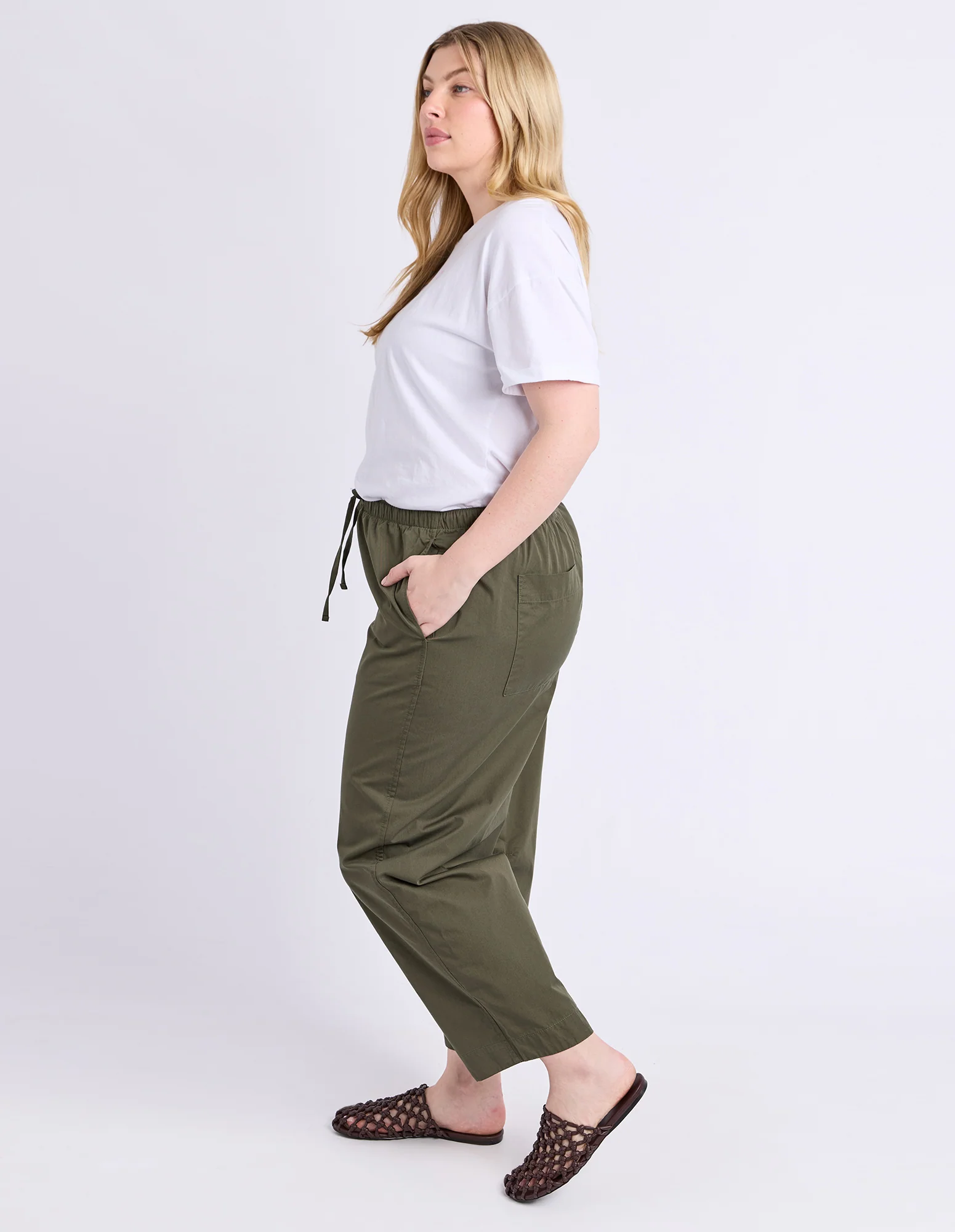 Lund Barrel Leg Pant Basil - Image 7