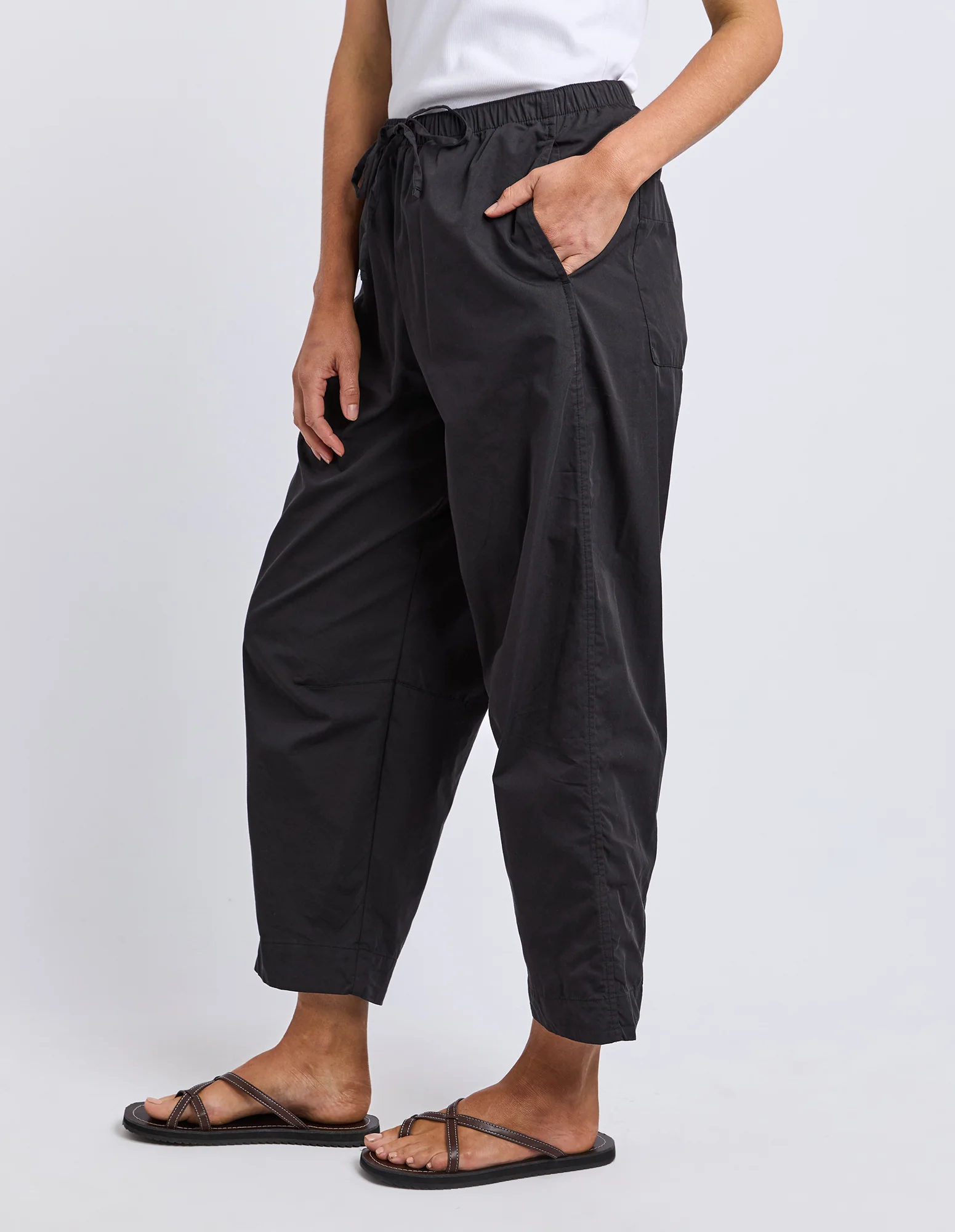 Lund Barrel Leg Pant Black - Image 10