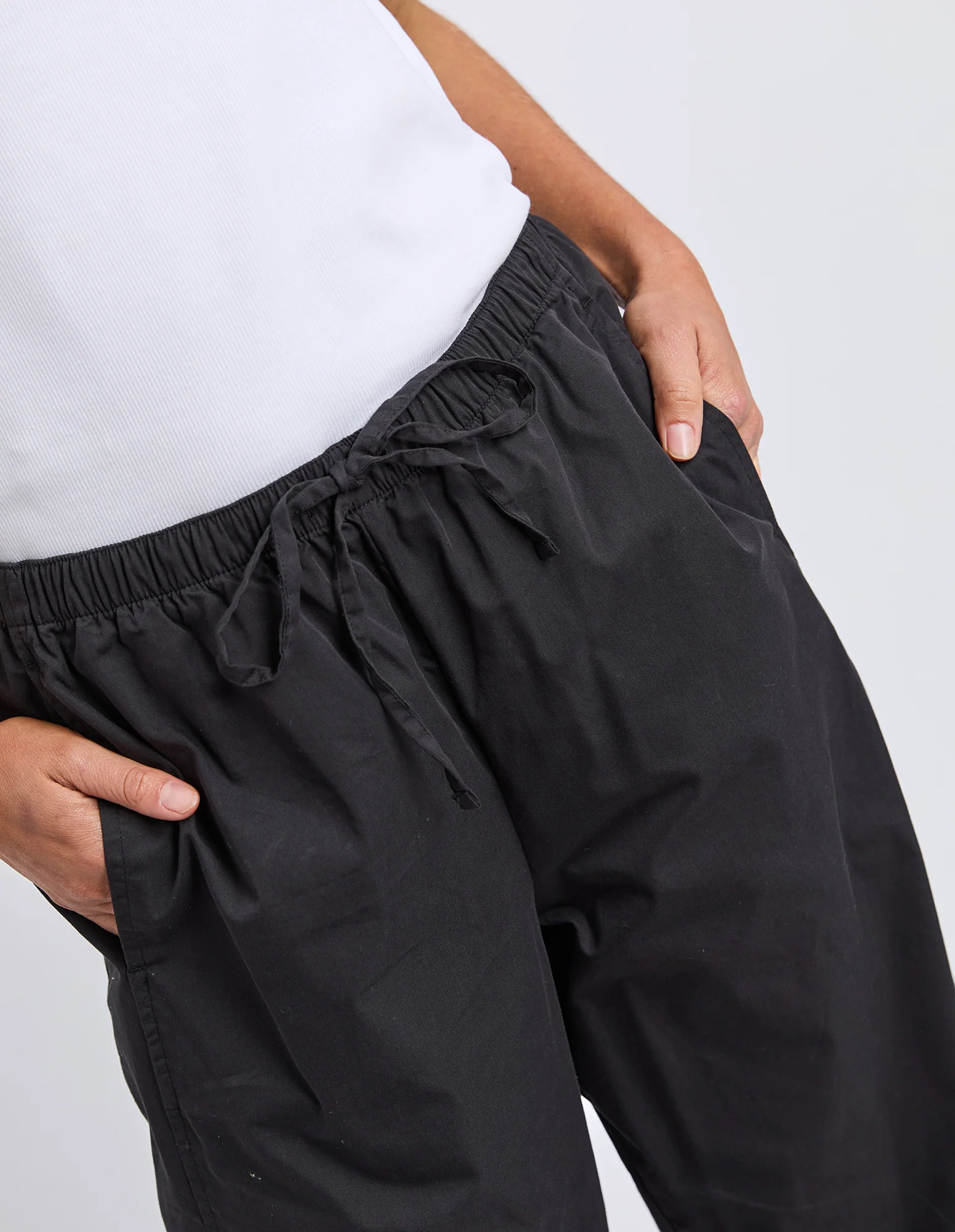 Lund Barrel Leg Pant Black - Image 9