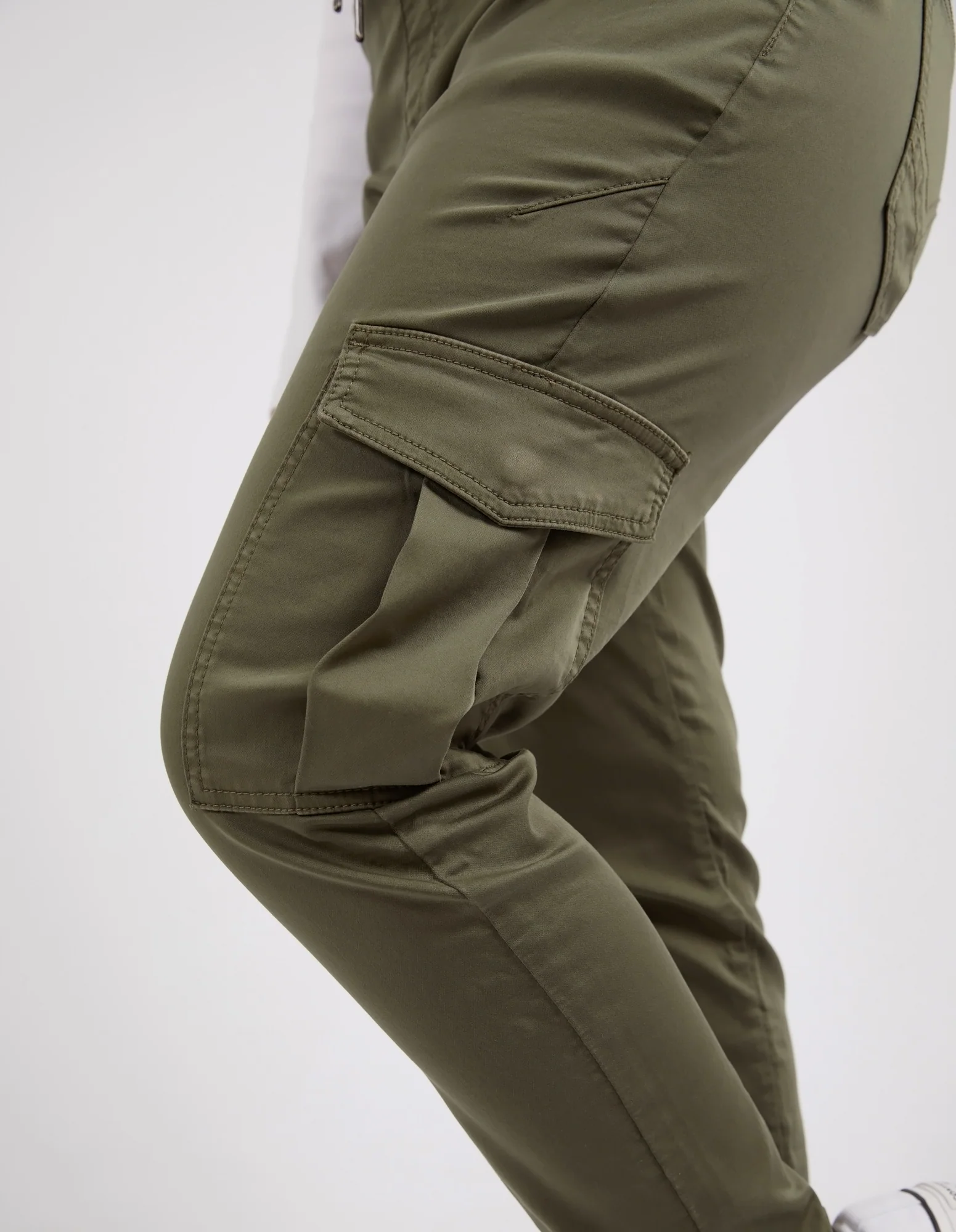 Margo Cargo Jogger Four Leaf Clover - Image 10