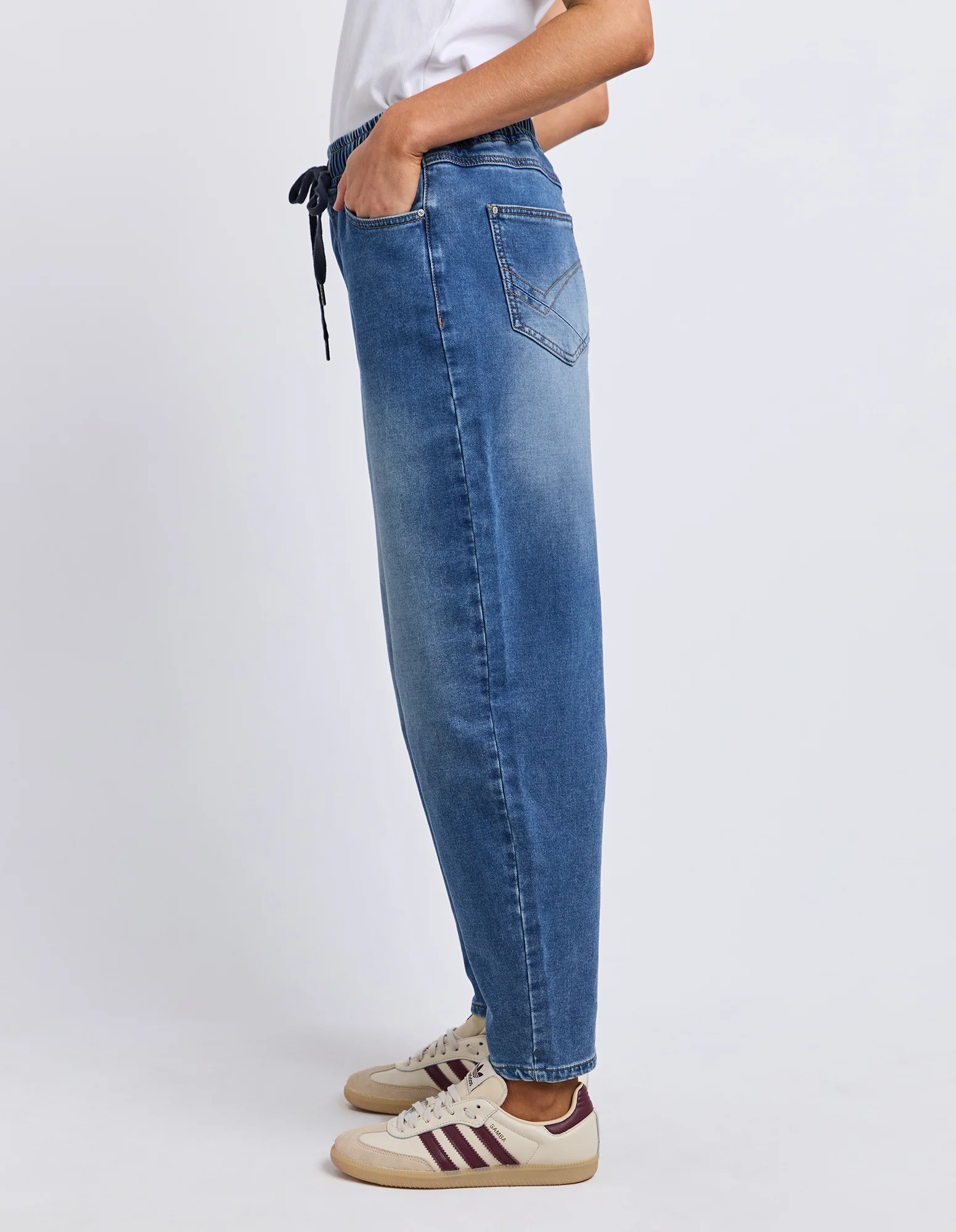 Marta Barrel Jogger Mid Blue Wash - Image 5