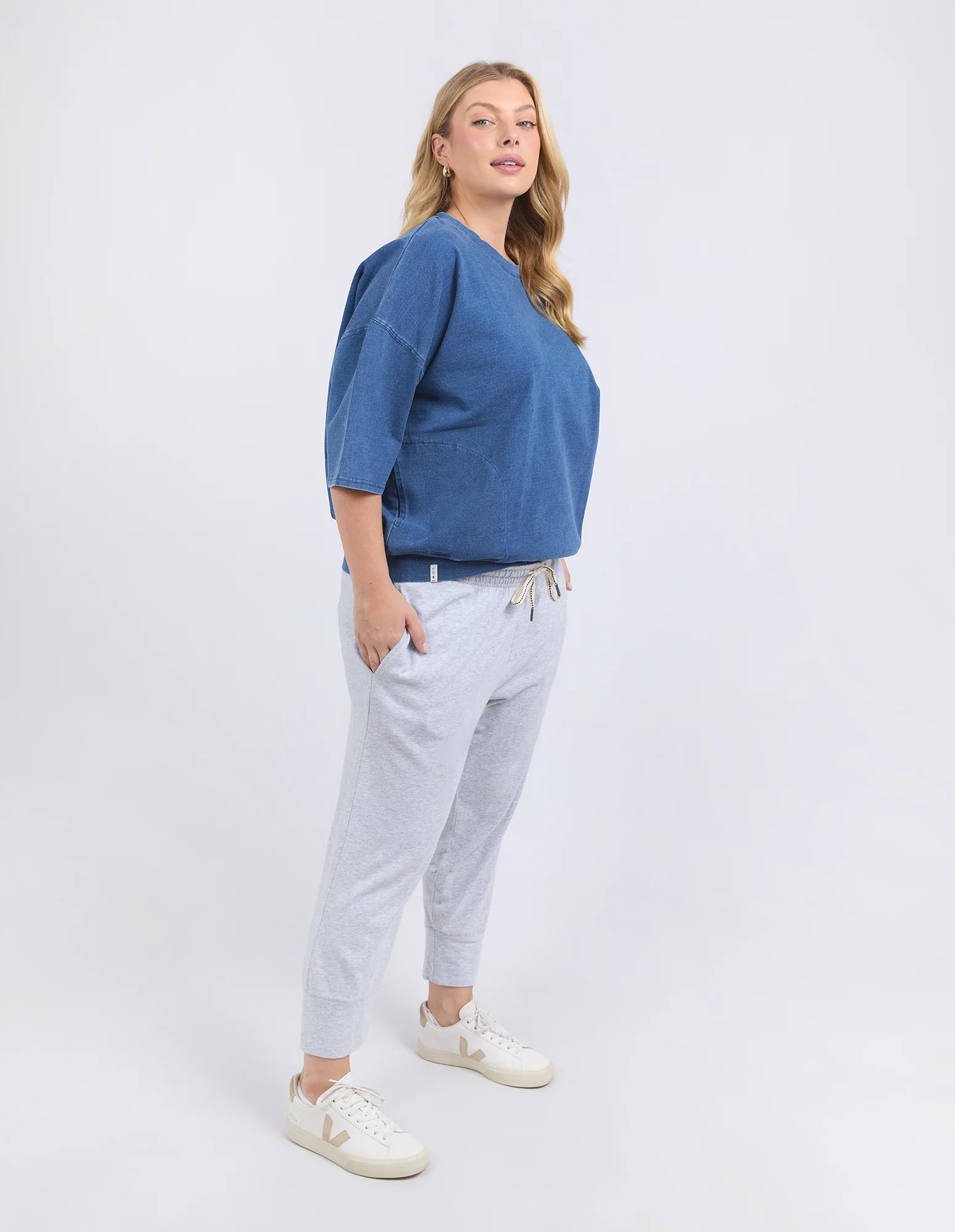Mazie Sweat Denim Look Washed Blue - Image 11